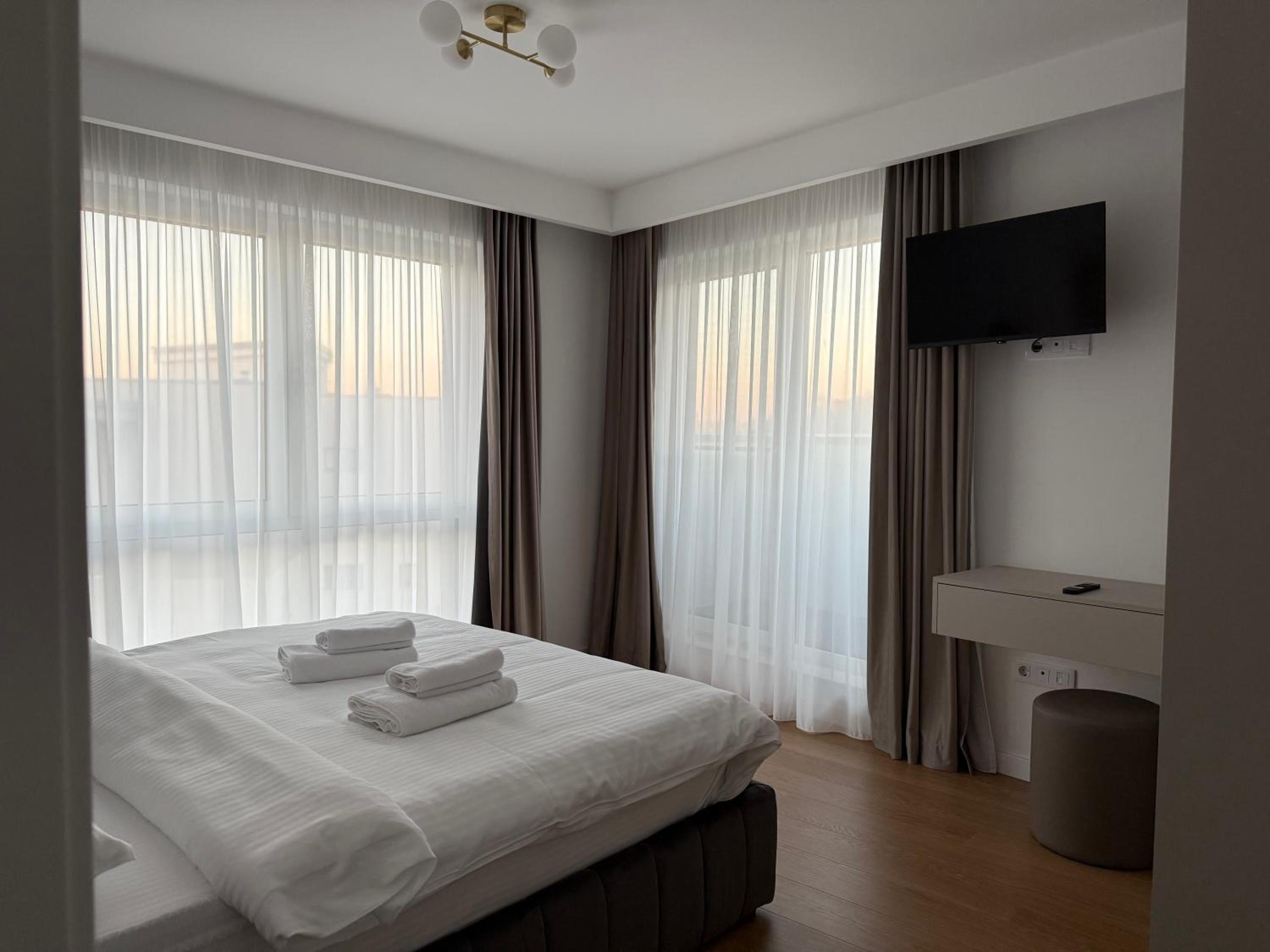 Moldovei 2 Apartments by Central Park view 3