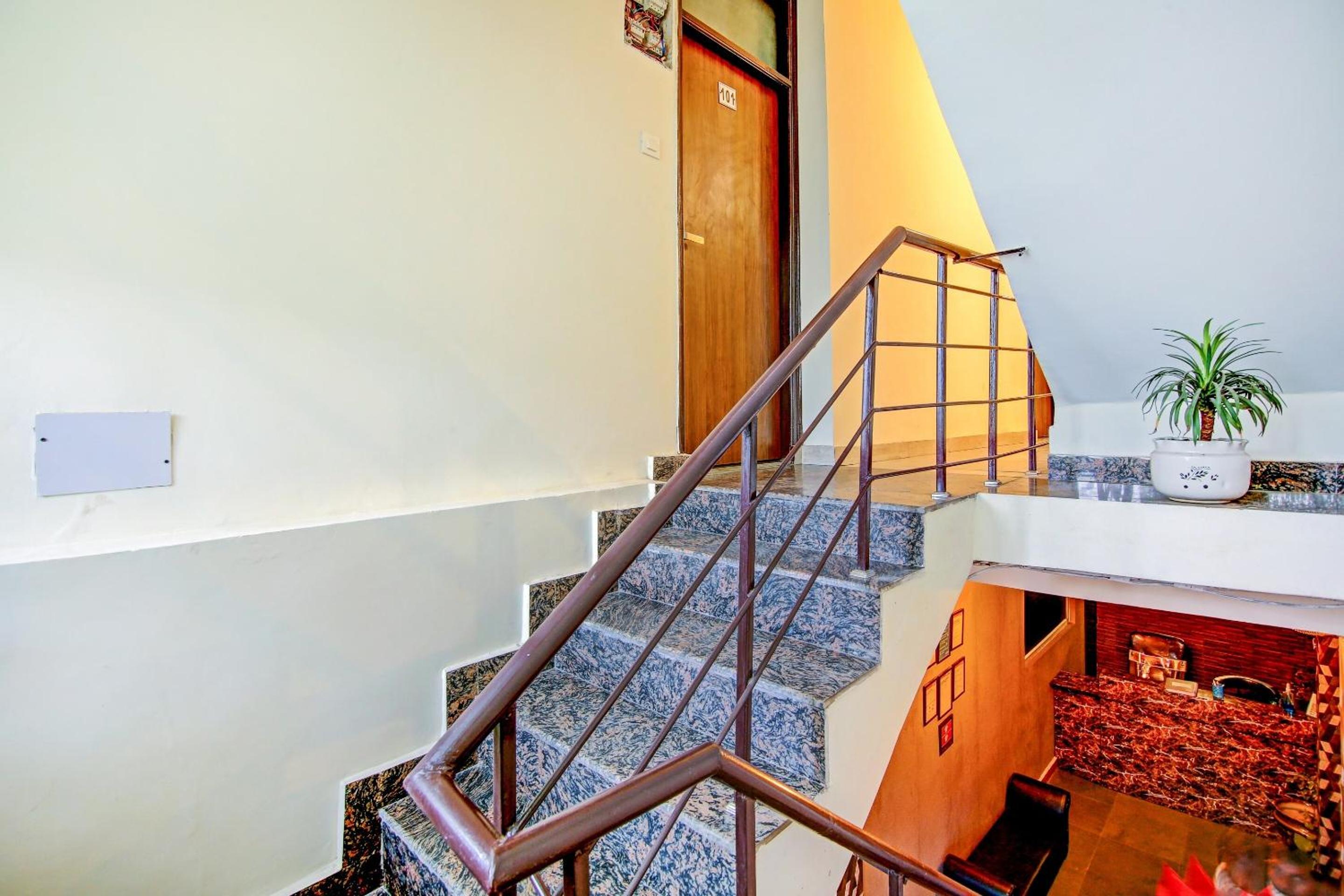 Hotel O Sky In Near By Sector 62 view 4