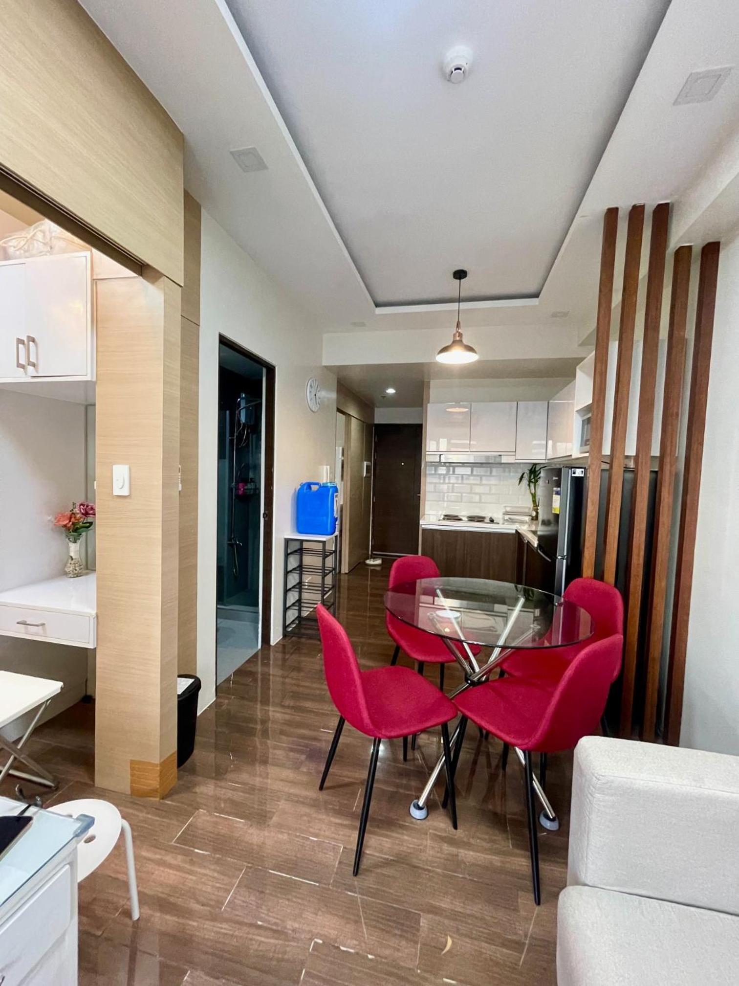 Beauty Cindrella Home Makati Penthouse 3 Bedroom view 2
