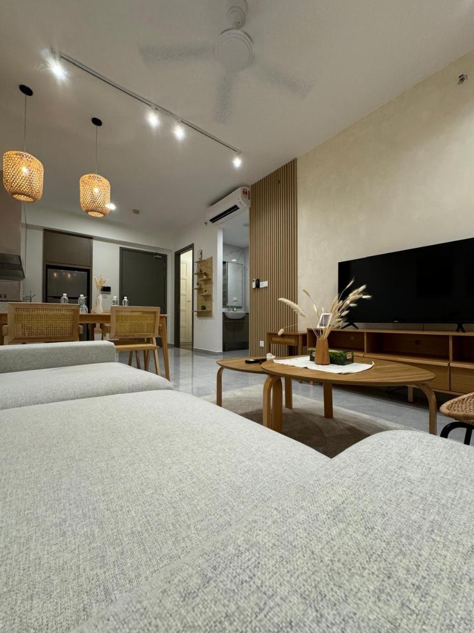 Agile Lux Suites KL