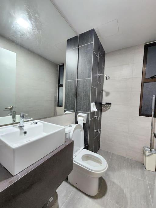 TheLunar Homestay