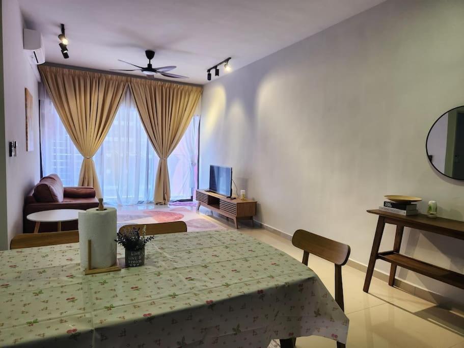 TheLunar Homestay