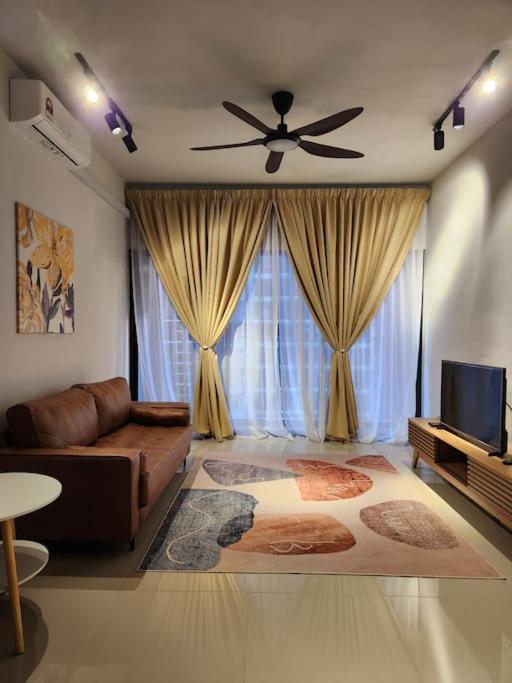 TheLunar Homestay