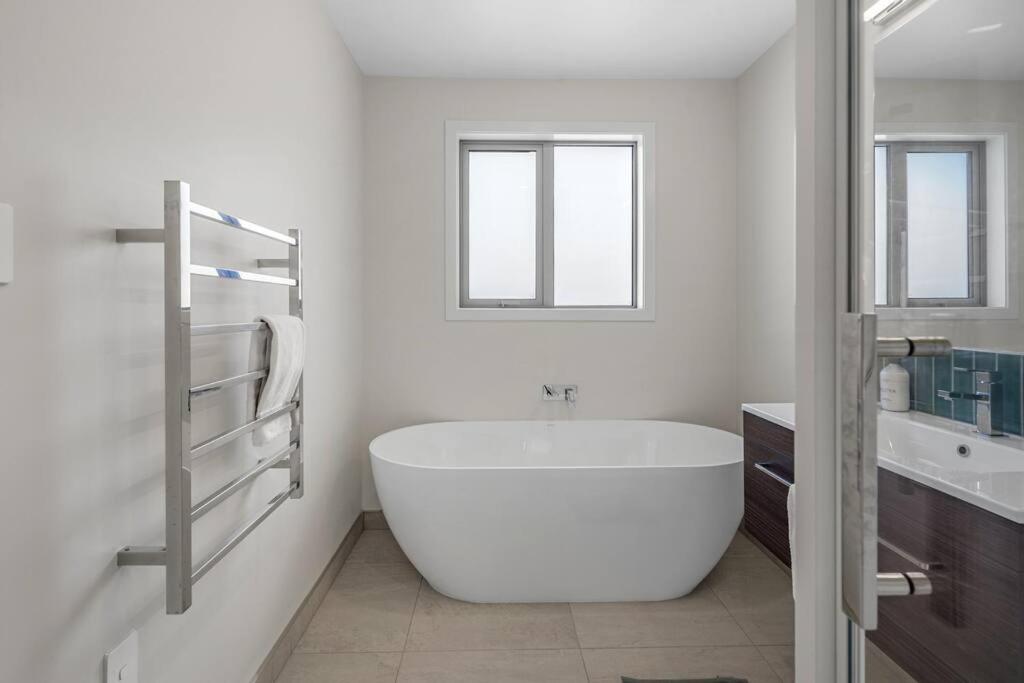 Relax at William Jones Place view 5