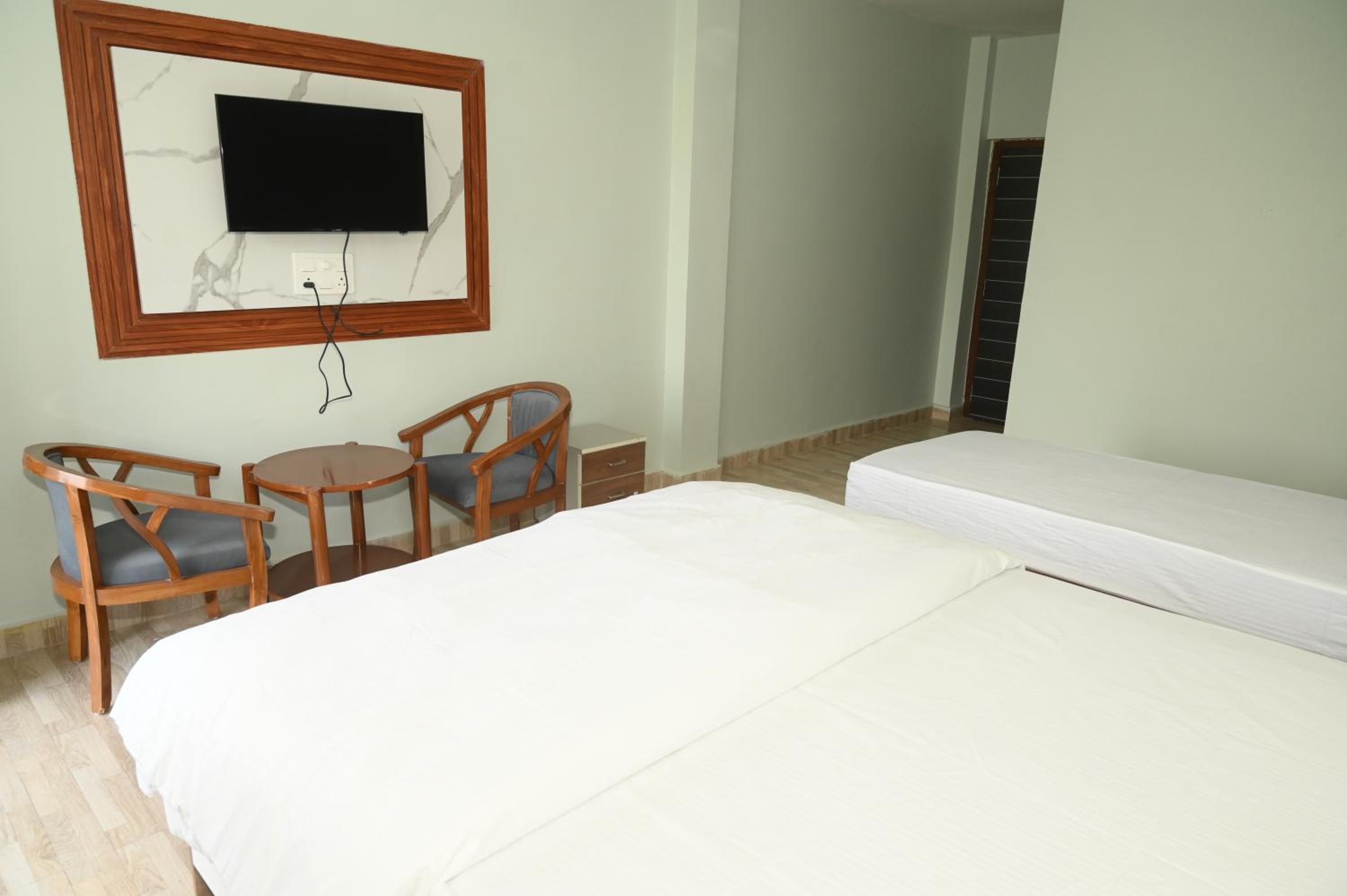 shangrila stay