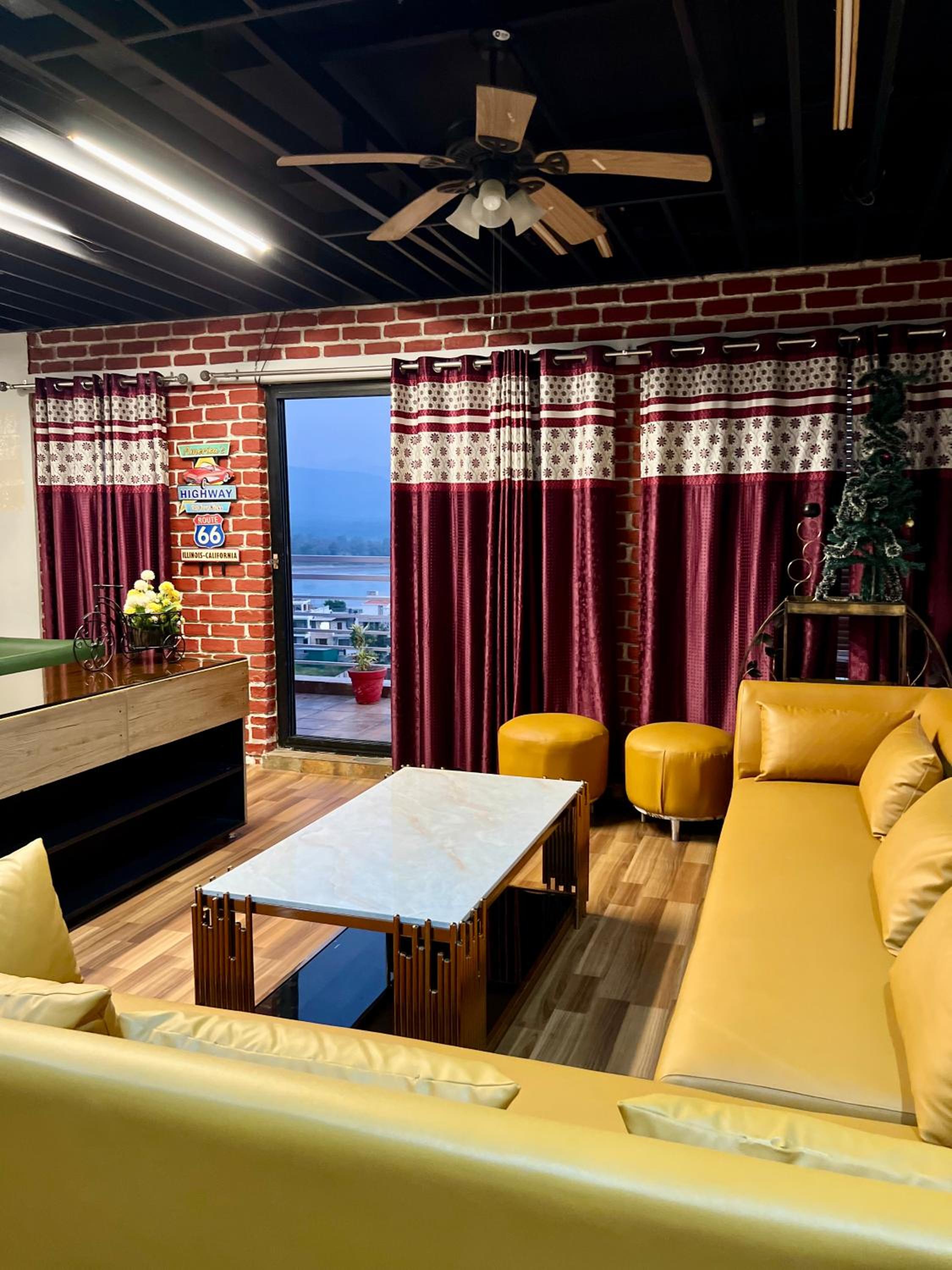 lounge