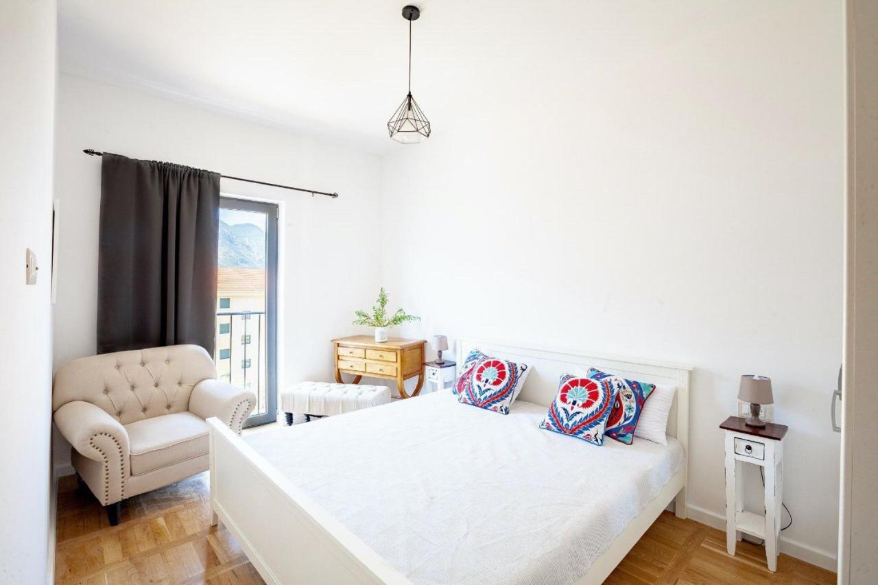 CICADA SEA VIEW, 2-BD APARTMENT, Dobrota view 3