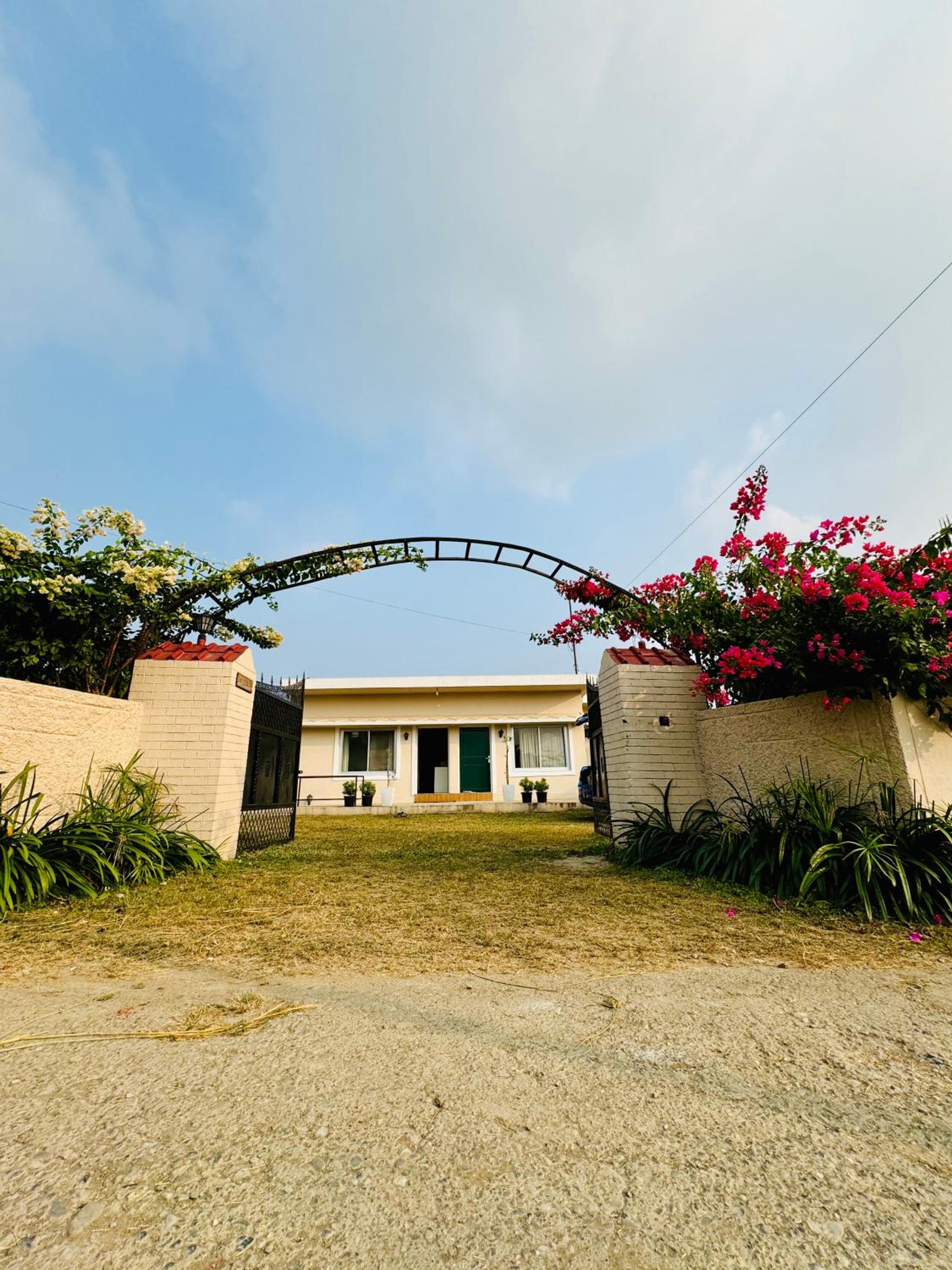 The Bougainvillea Cottage - Private 2BR Farm-Stay with Hill and Orchard Views view 4