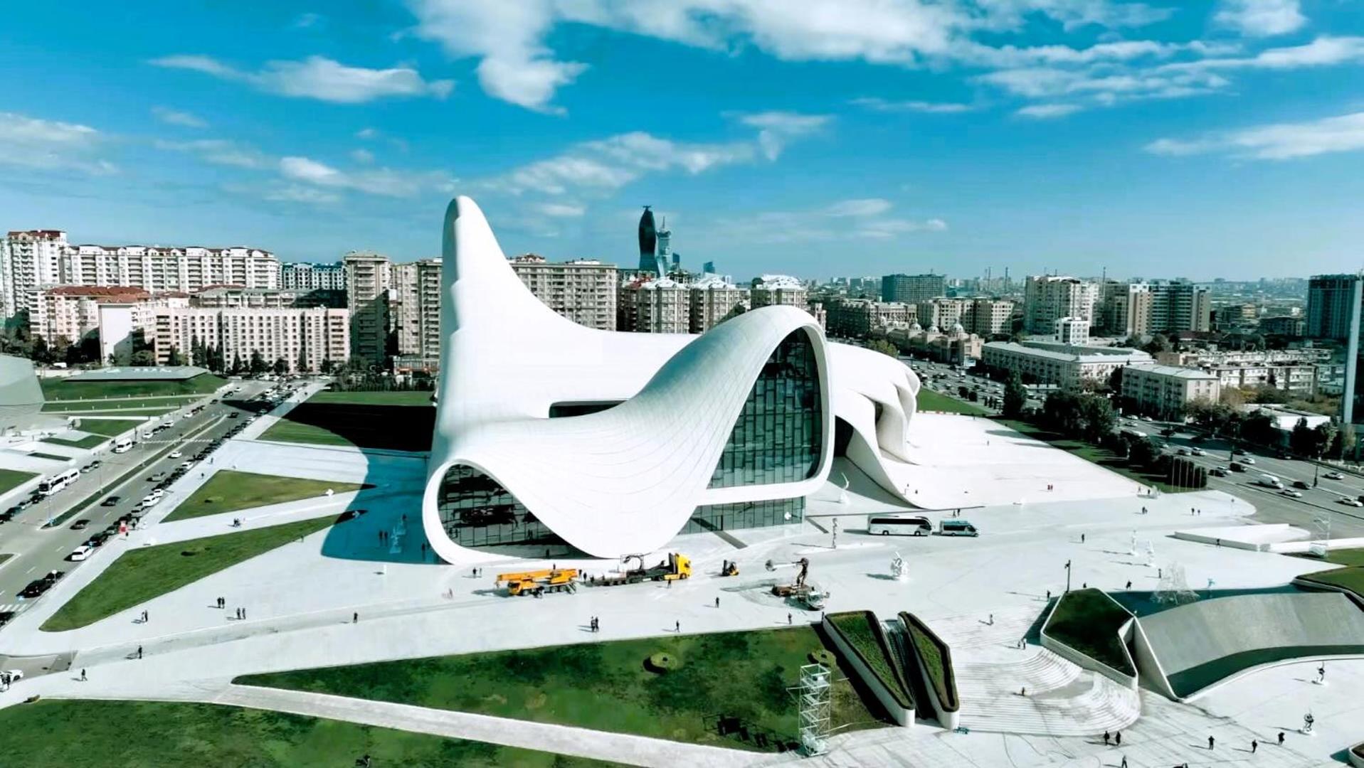 Heydar Aliyev Centre Apartment