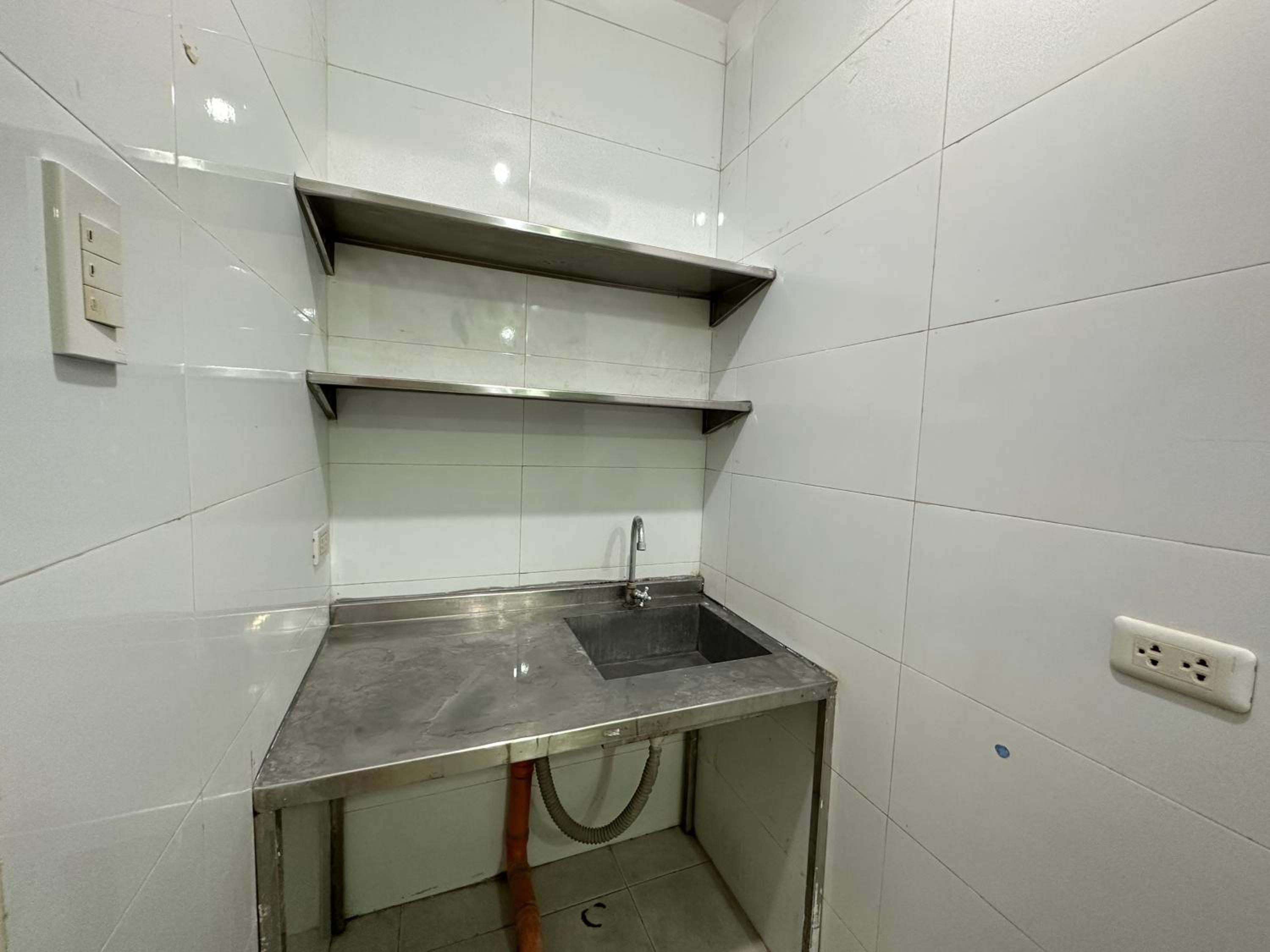 Mabolo 206 Shared Room near IT Park view 4