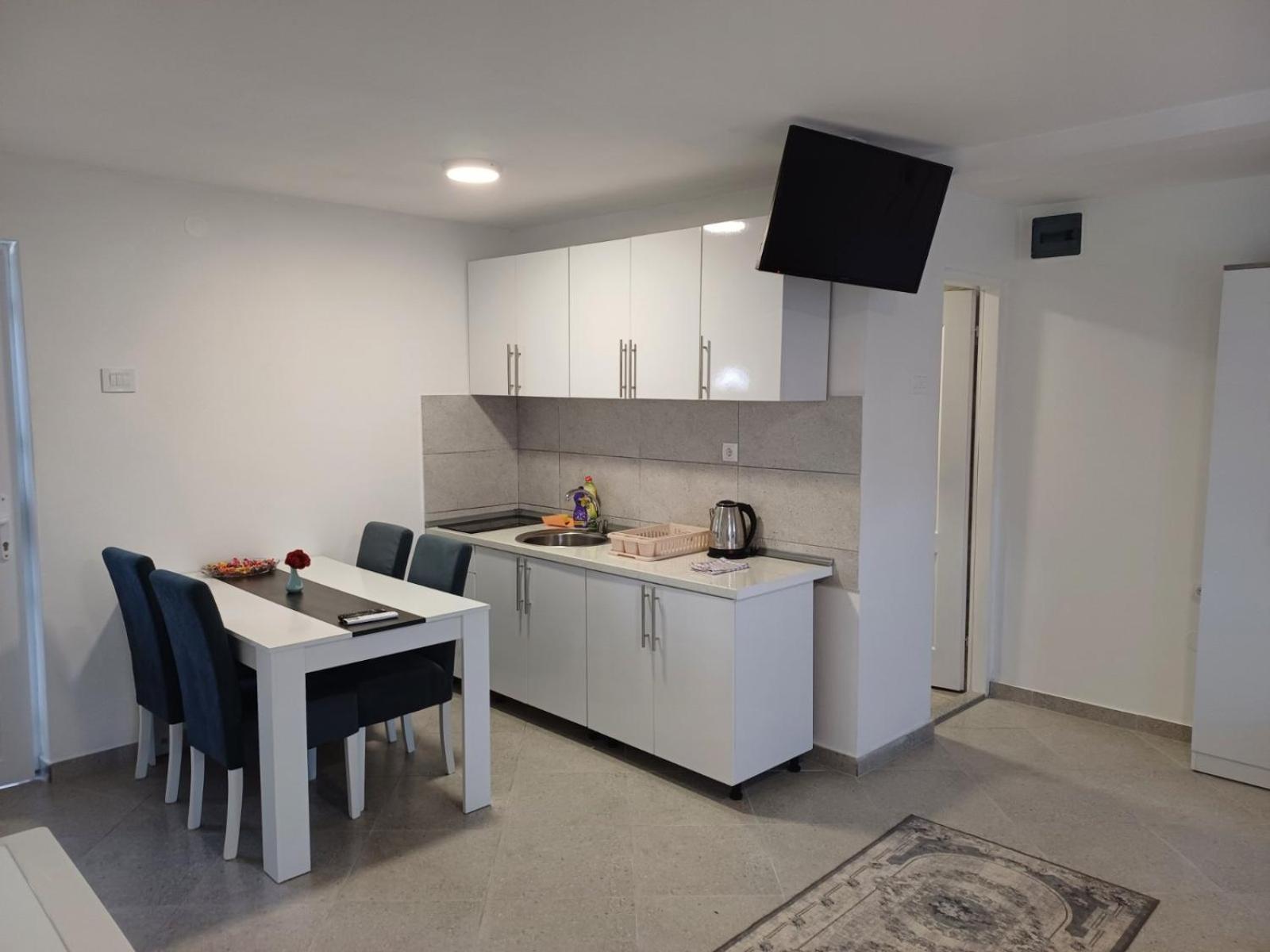 Apartment S view 5
