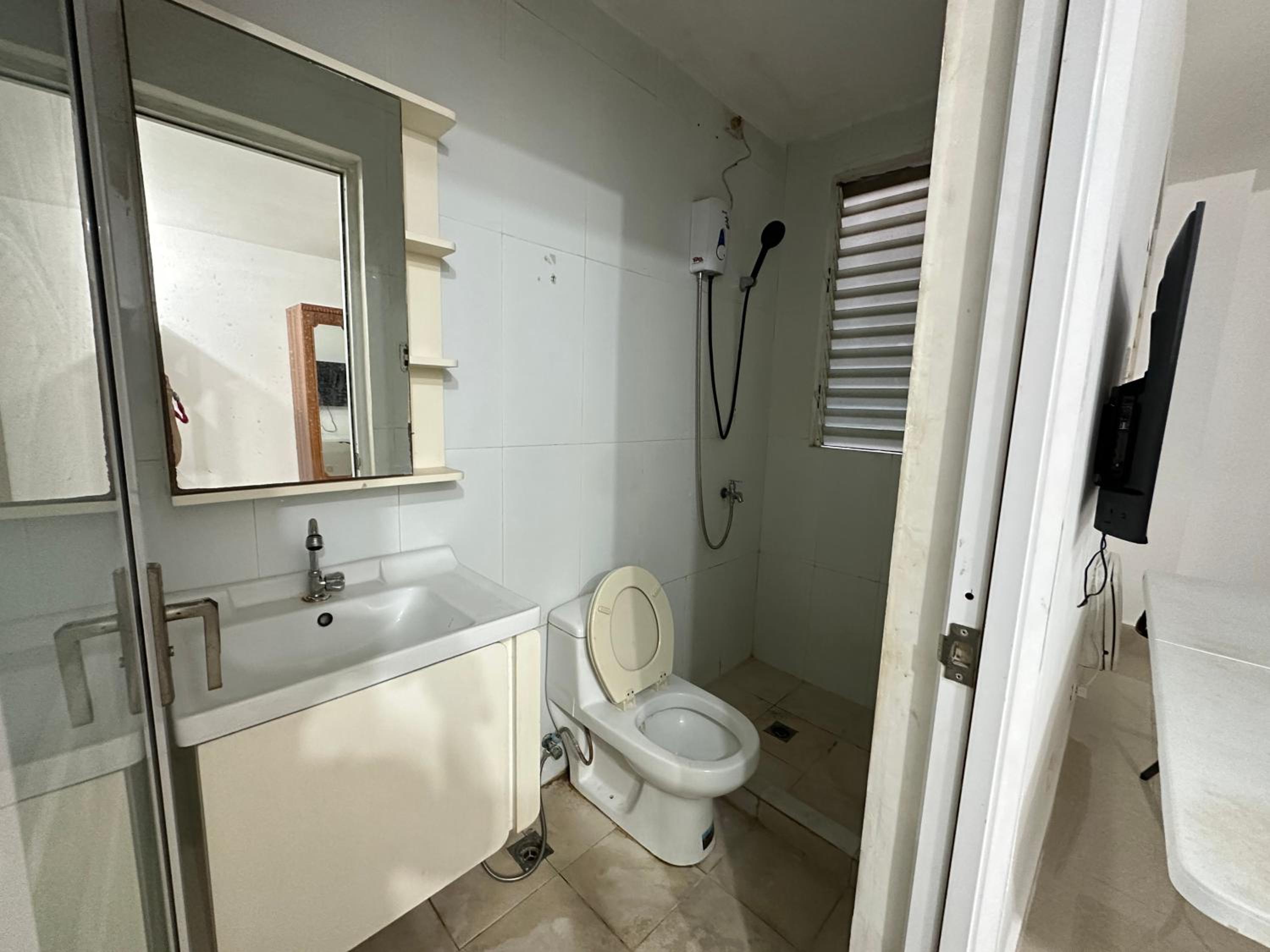 Mabolo 208 Family Room near IT Park view 4