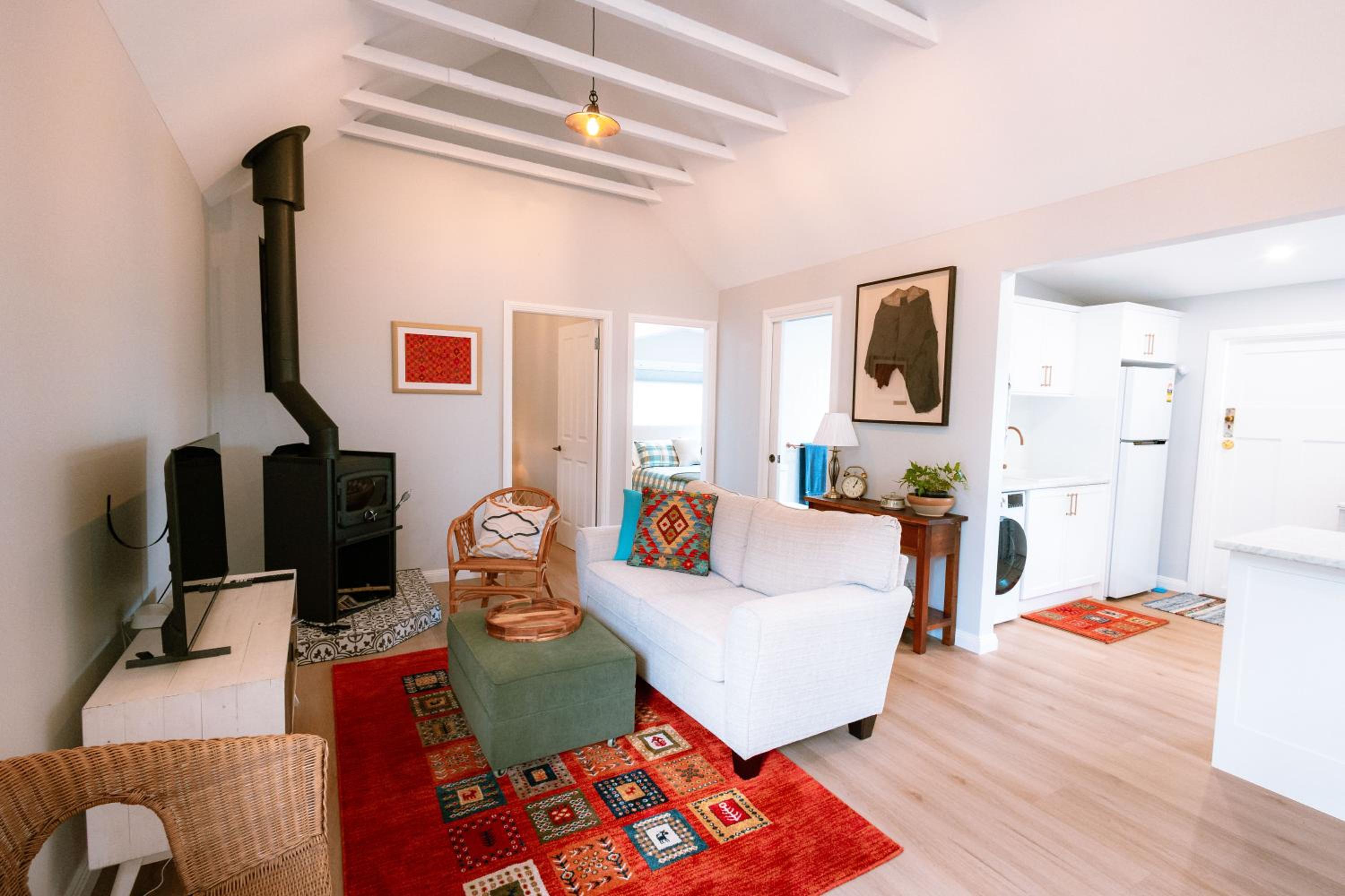 Newly Renovated 100 Year Old Bliss Cottage - Adaline