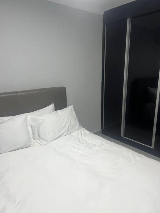 Endonini house Lovely 2 Bedroom Apartment view 3