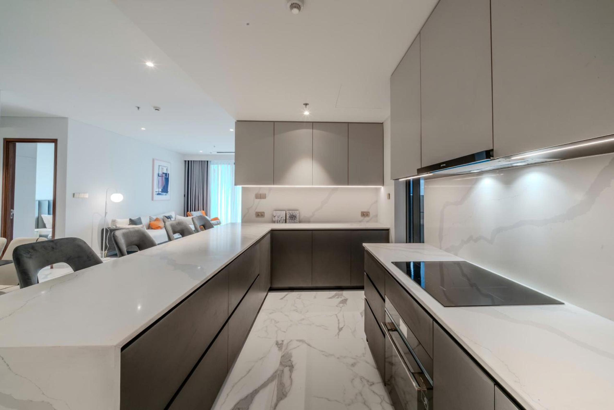 Metropole Thu Thiem - Luna Apartment - Chic, Unbeatable LOCATION, Great Value!!!