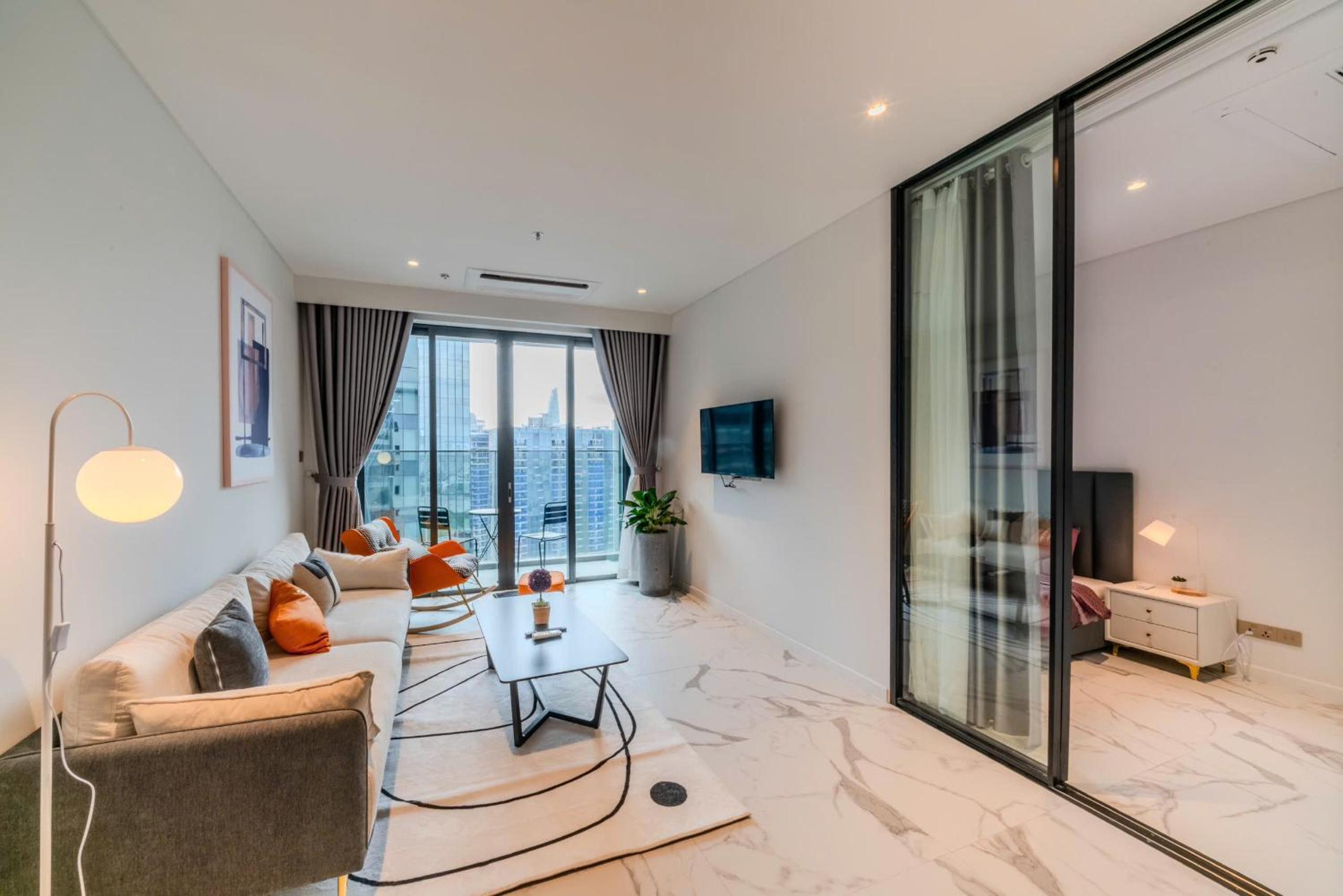 Metropole Thu Thiem - Luna Apartment - Chic, Unbeatable LOCATION, Great Value!!!