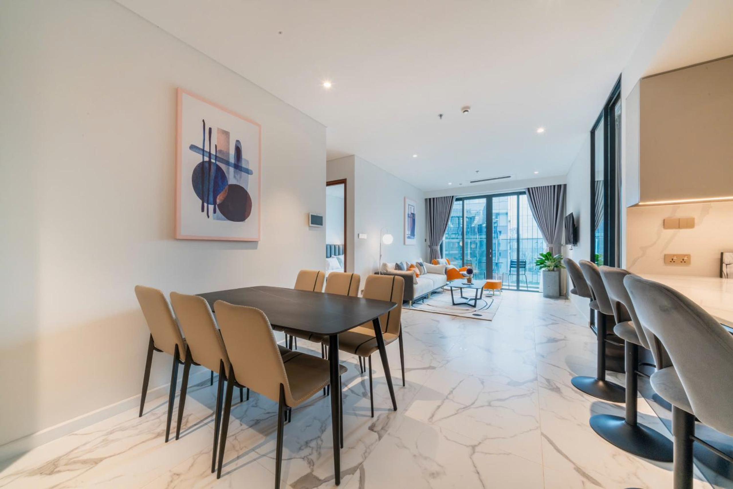 Metropole Thu Thiem - Luna Apartment - Chic, Unbeatable LOCATION, Great Value!!!