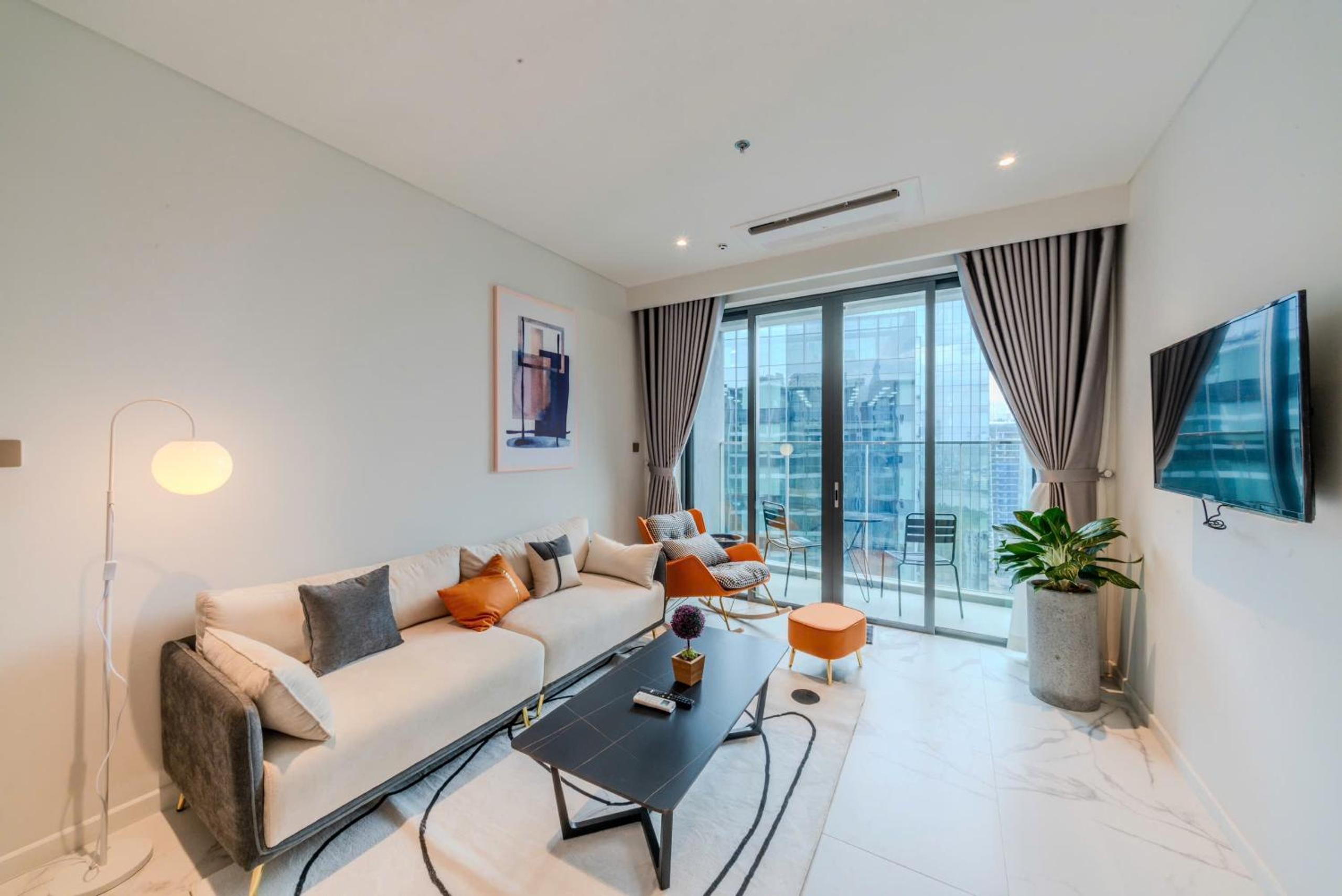 Metropole Thu Thiem - Luna Apartment - Chic, Unbeatable LOCATION, Great Value!!!