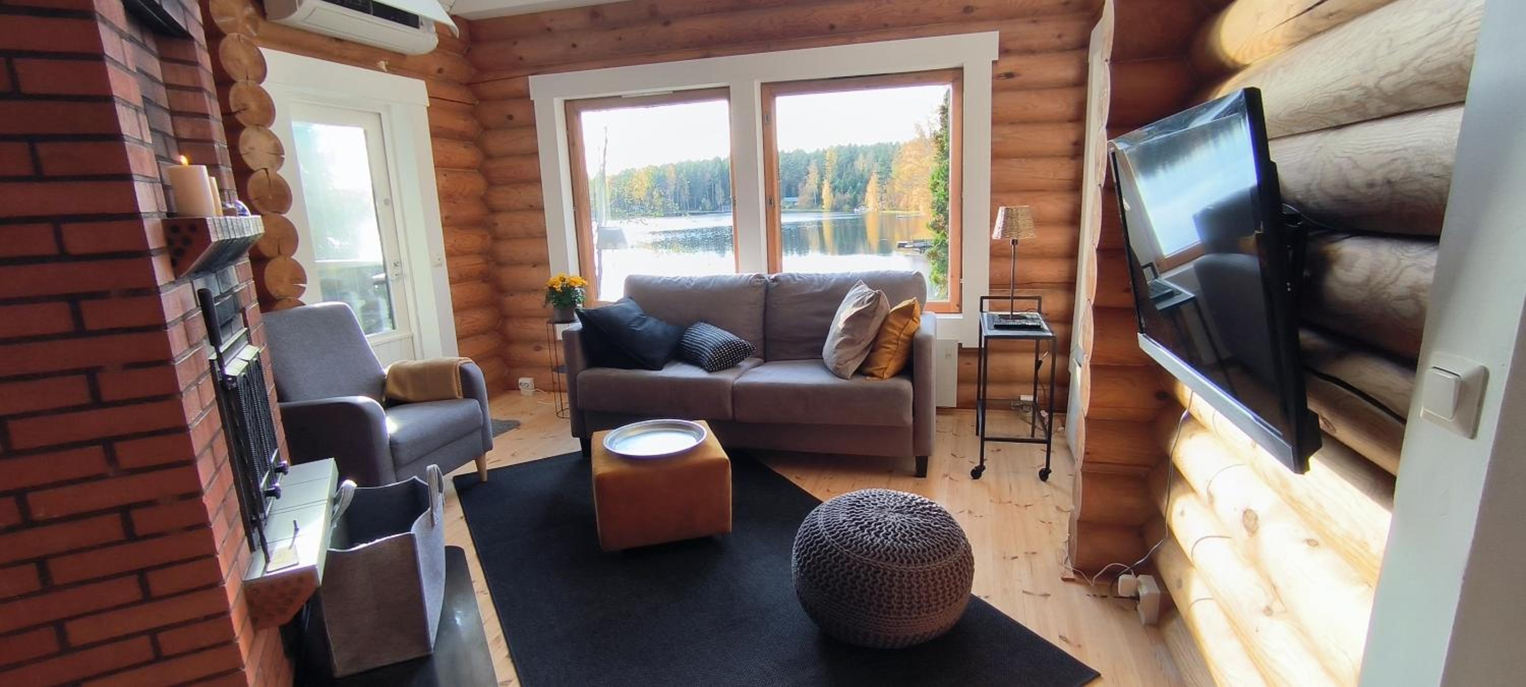 Järvenrantamökki Nurmijärvellä, Villa Rauha