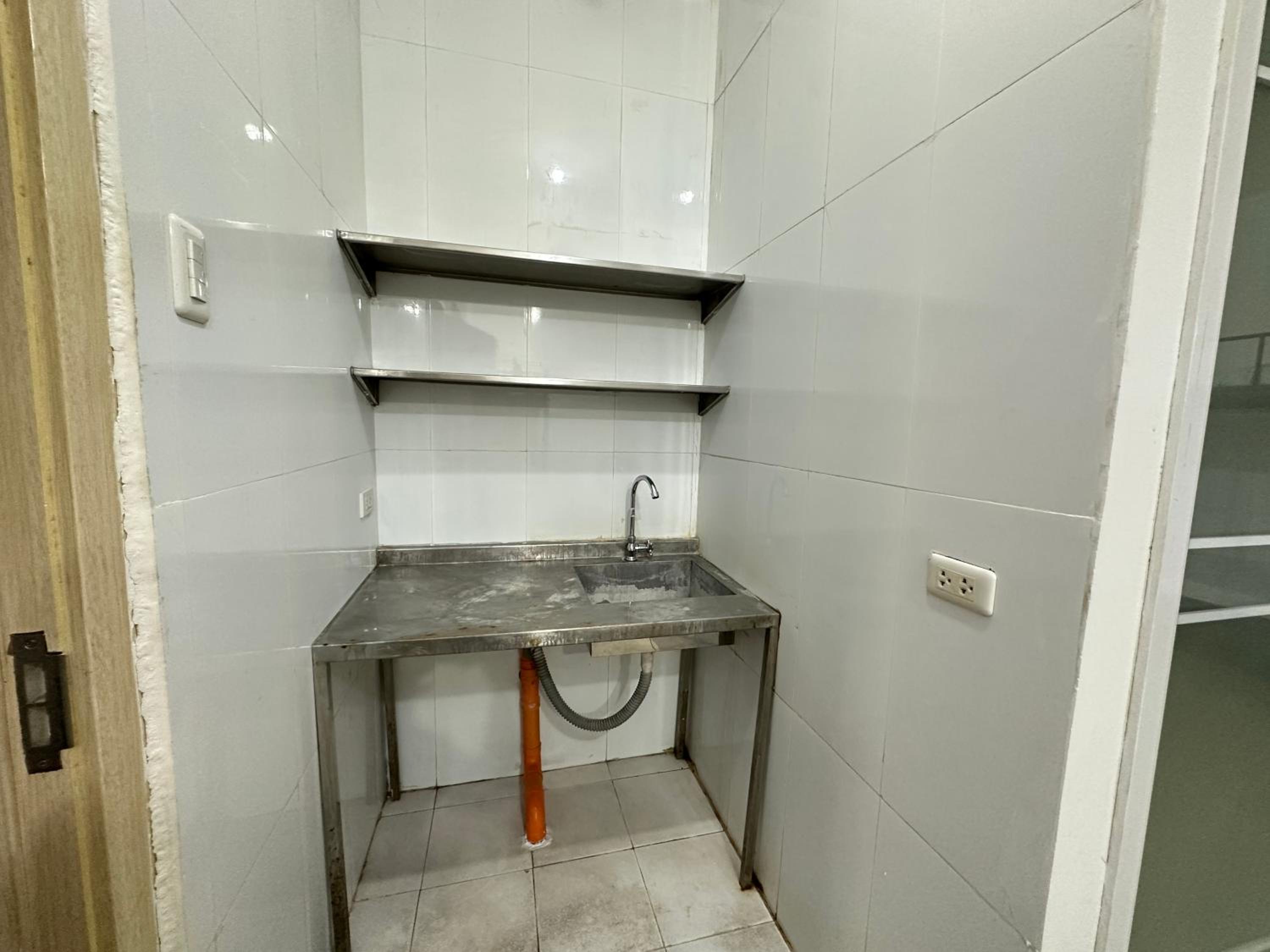 Mabolo 306 Shared Room near IT Park view 3