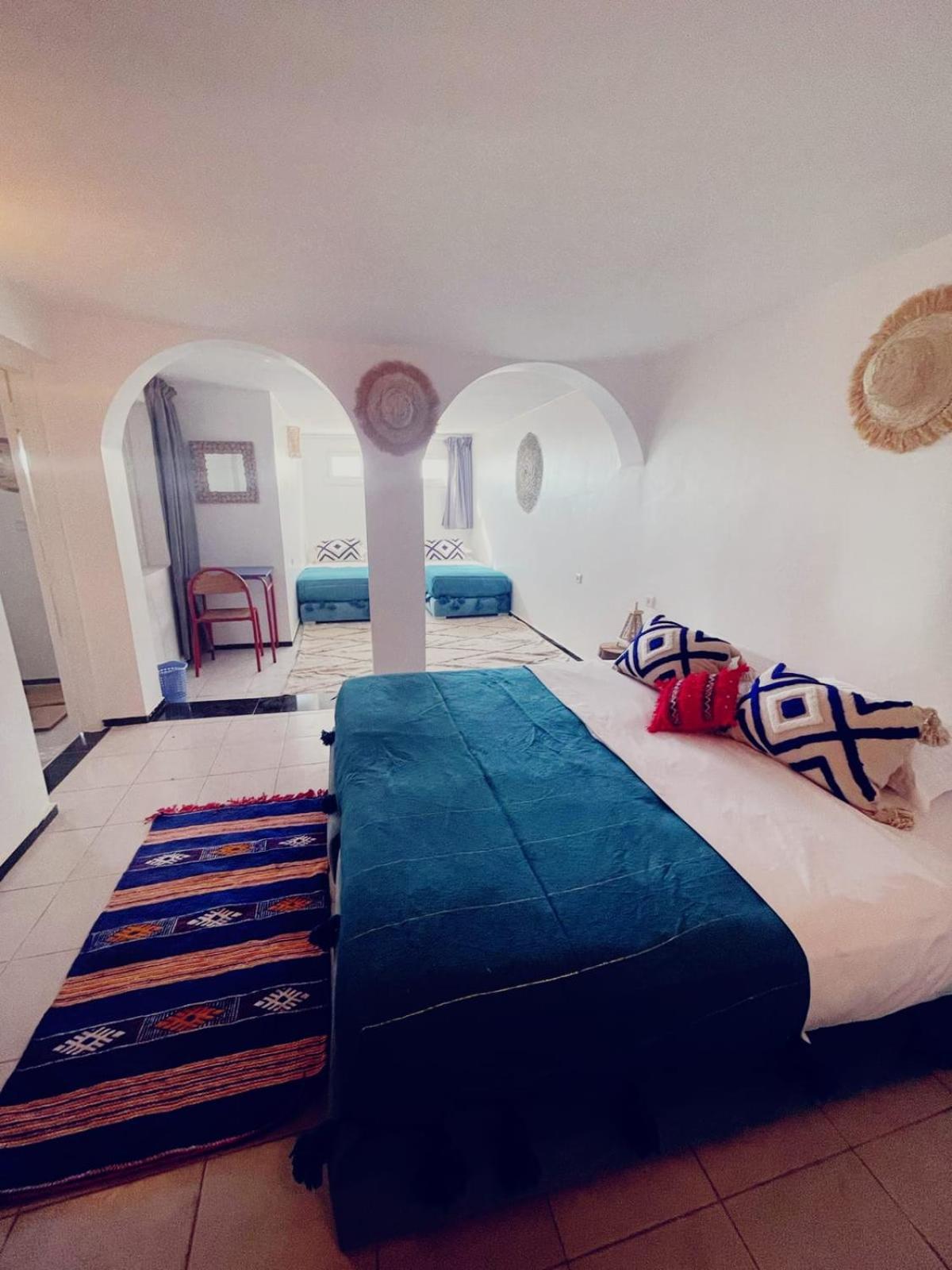 Villa vue mer TAMRAGHT avec piscine et terrasses 15 lits view 4