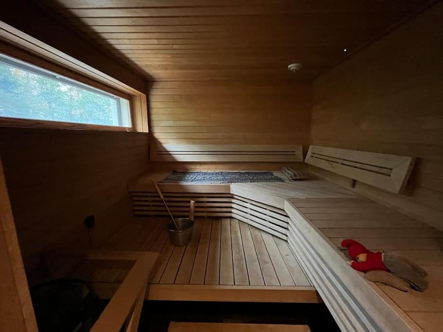 Atmospheric Holiday Villa with Sauna