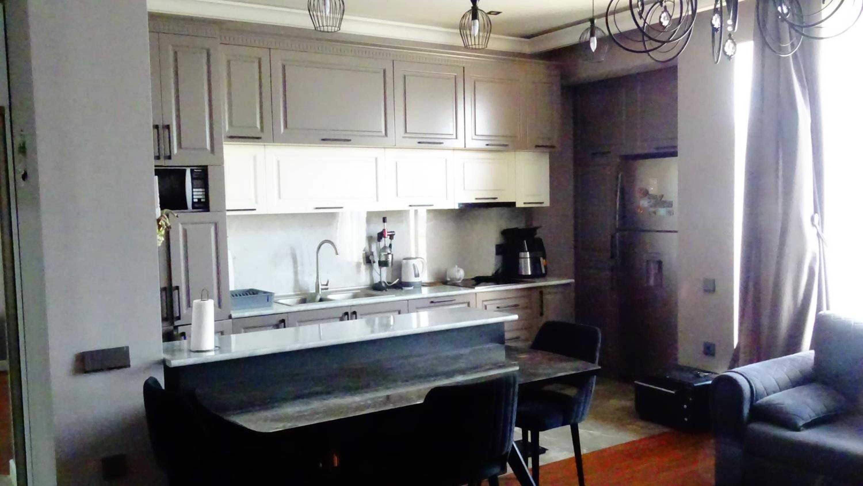 JE Apartment