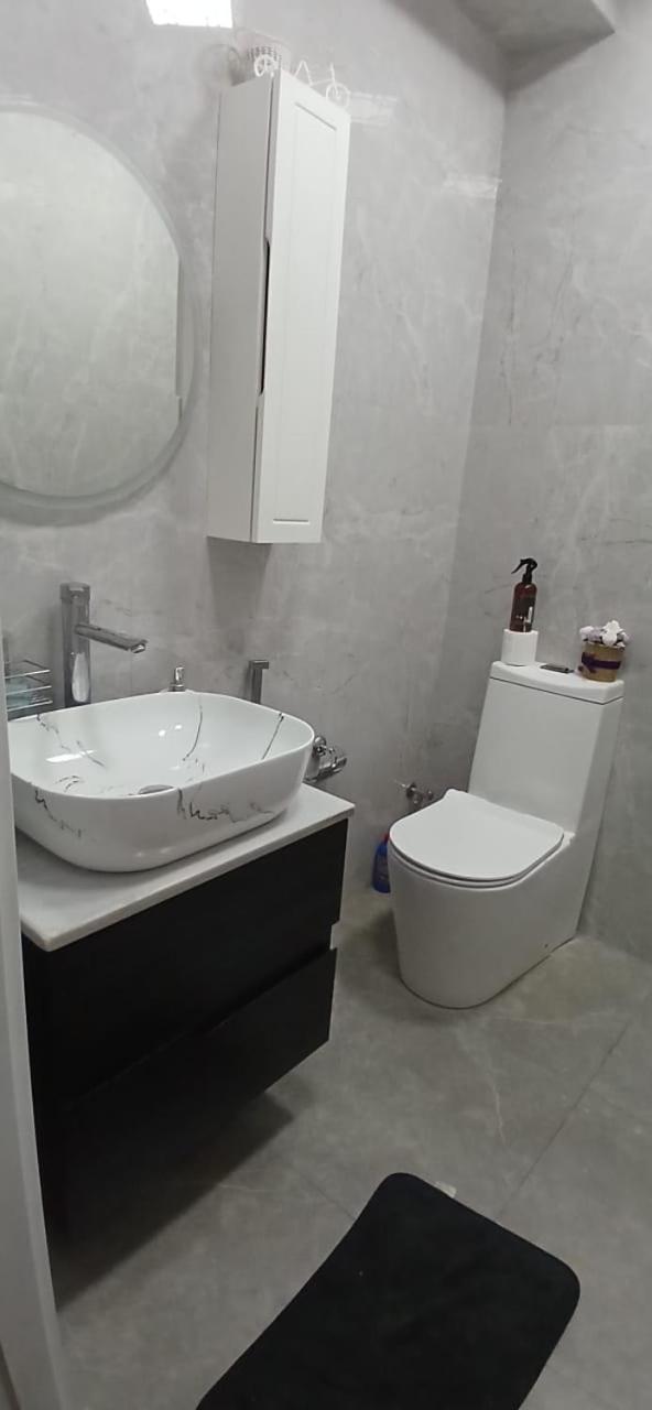 JE Apartment