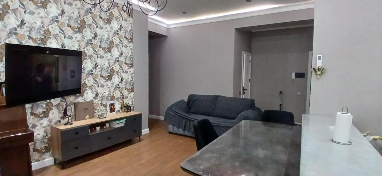 JE Apartment