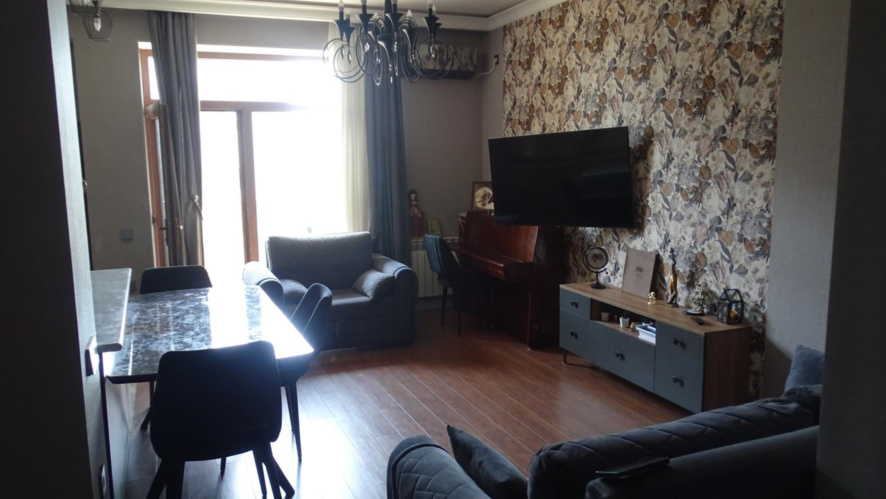 JE Apartment