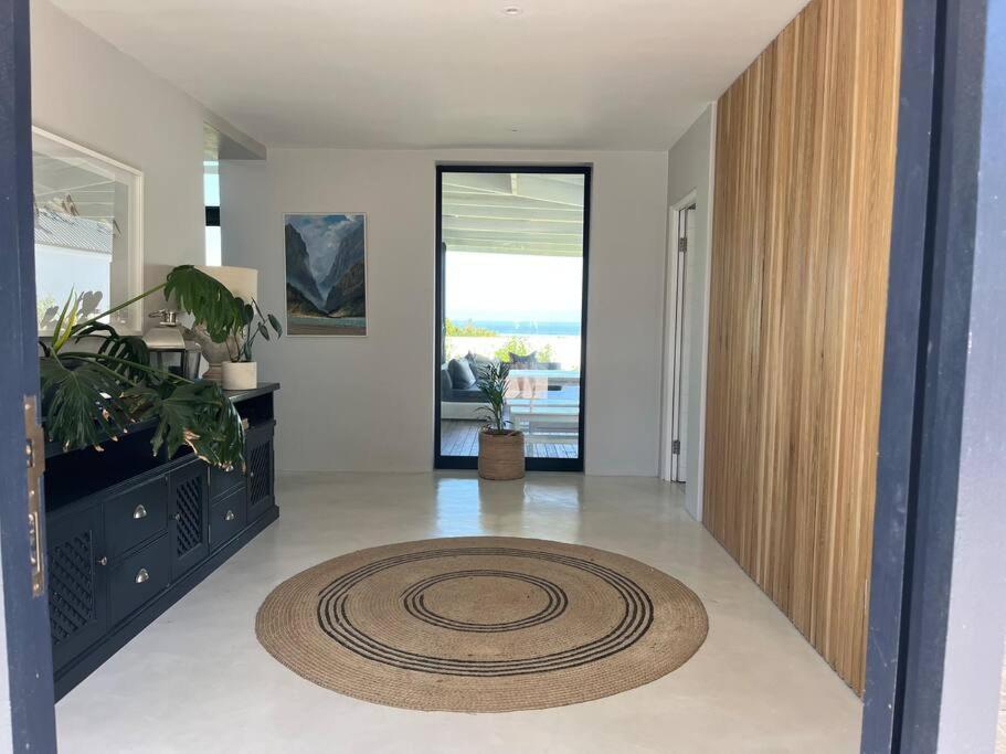 Quince Corner - Villa in Noordhoek view 2