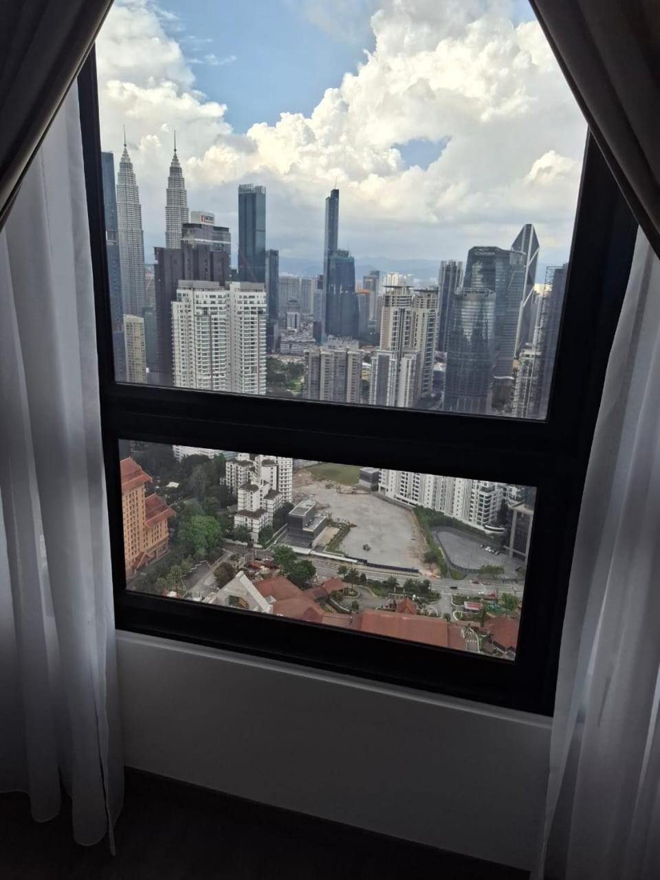 Agile Lux Suites KL