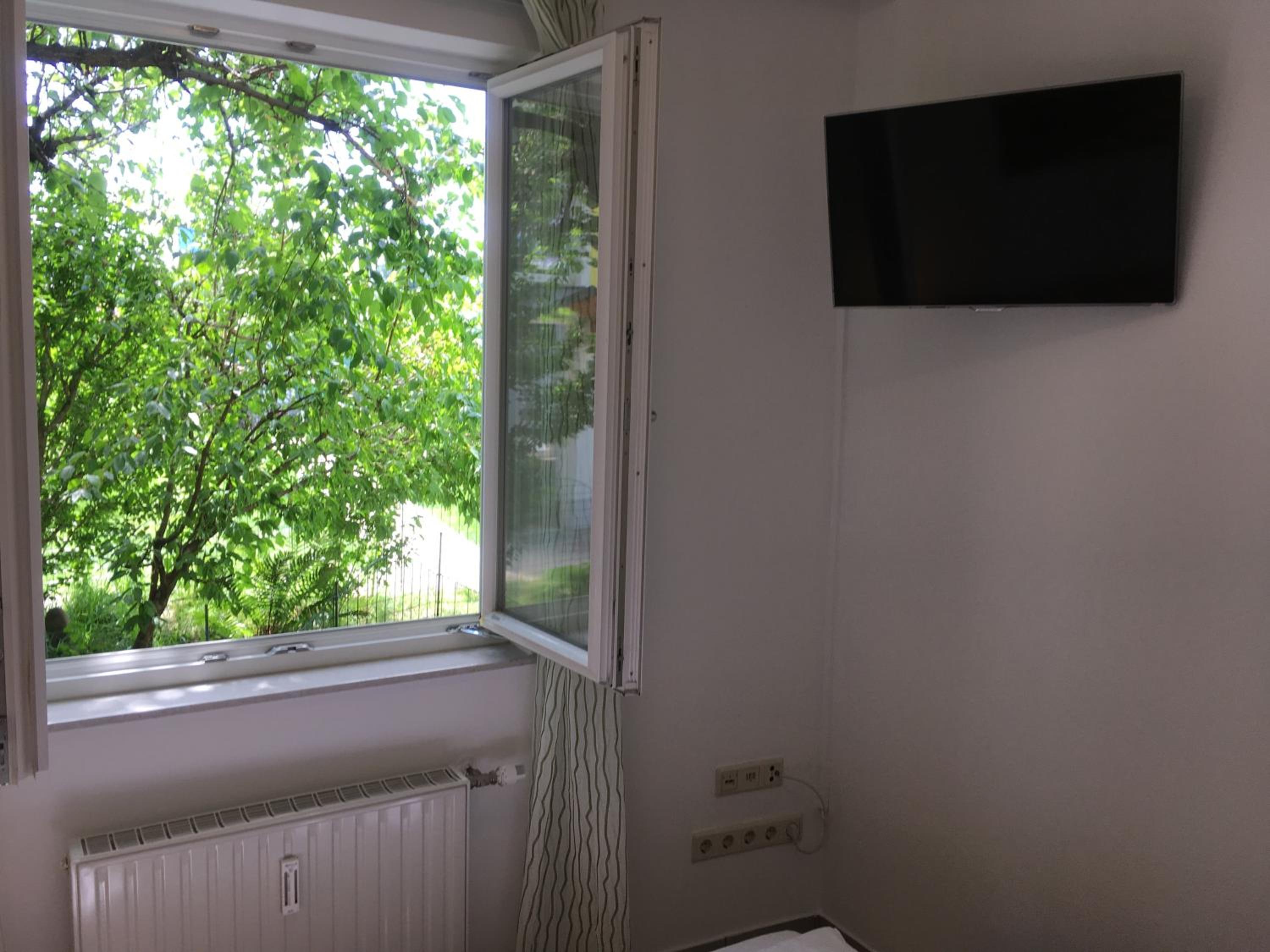AJO Apartments - Alte Donau Garden Flat - Self-Check-in