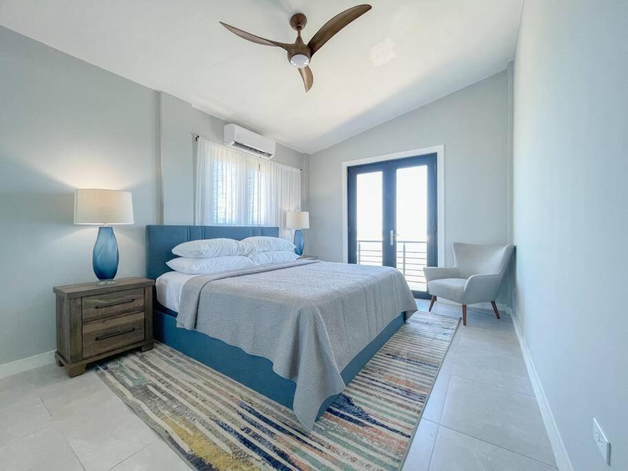 Beautiful Villa - Ocean Front, Private Pool, Wifi !!! view 2