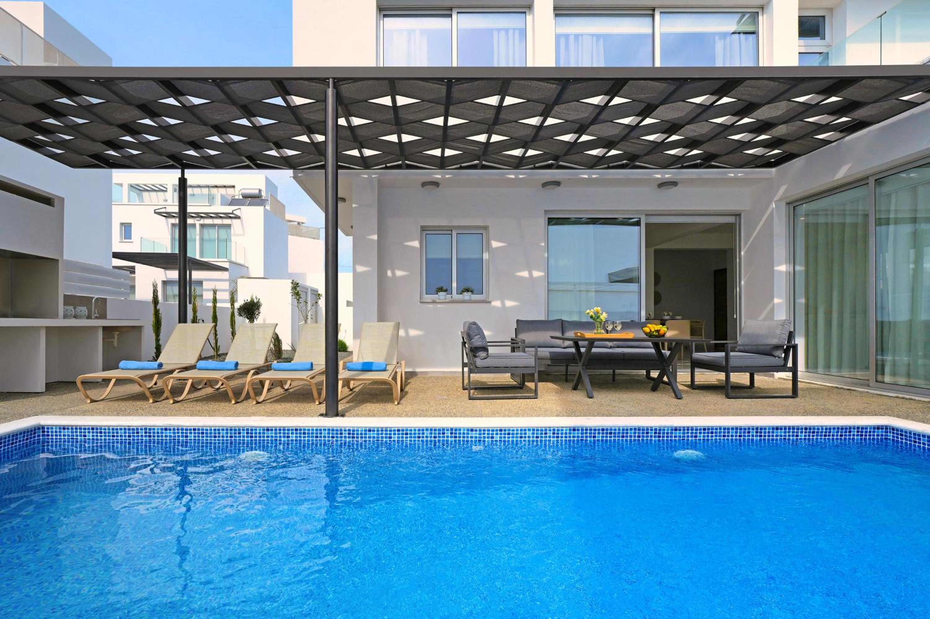 Villa Napa Blu