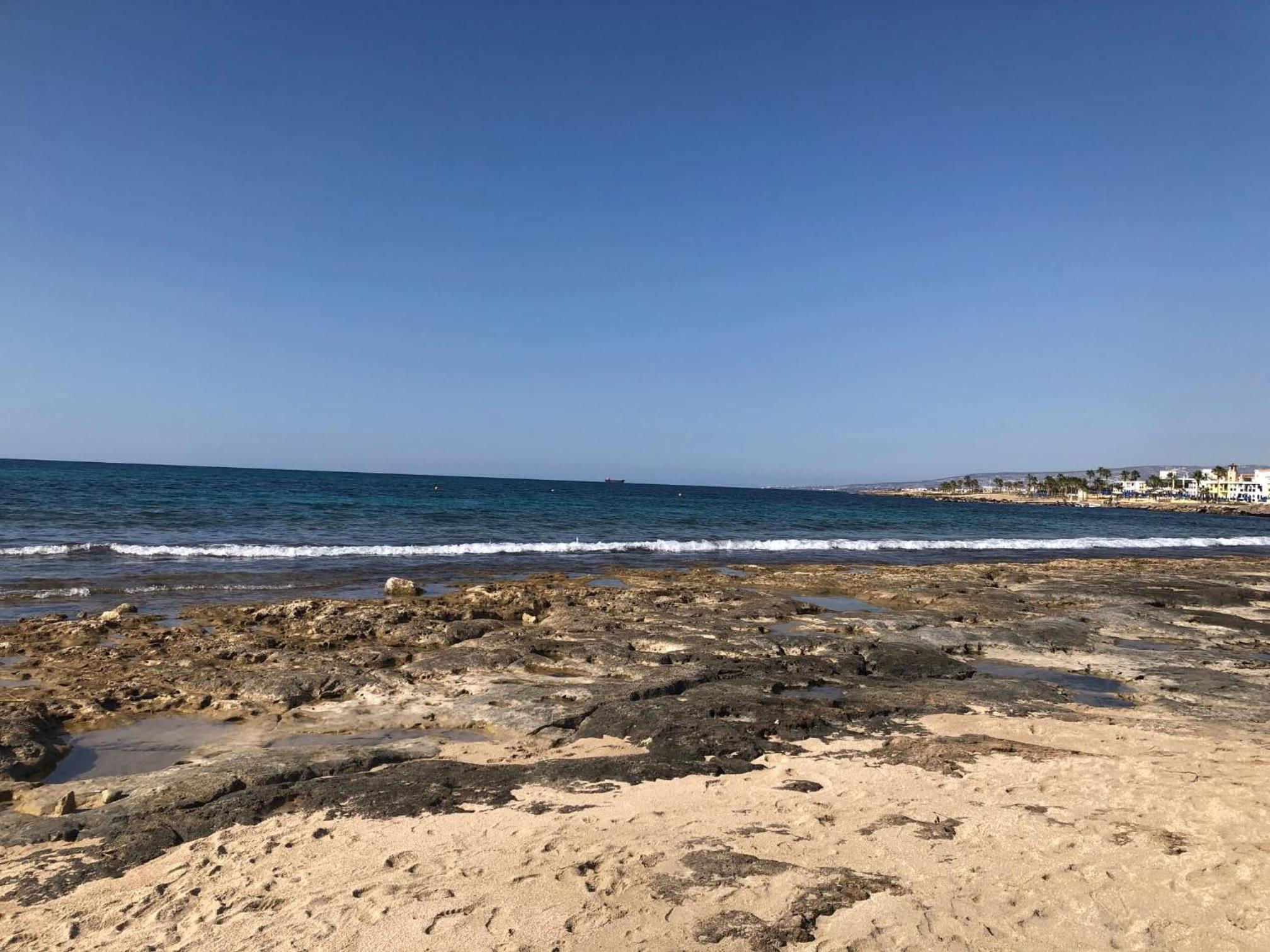 Lighthouse Beach - 3BR Seafront Apt 50m to Beach with Sea Views - Sleeps 6