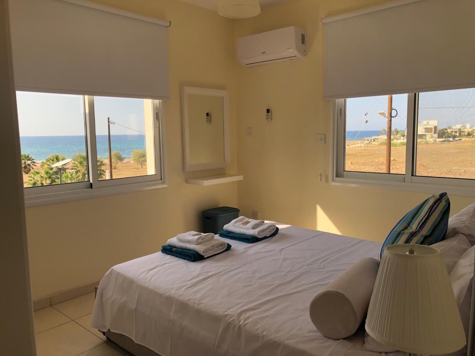 Lighthouse Beach - 3BR Seafront Apt 50m to Beach with Sea Views - Sleeps 6