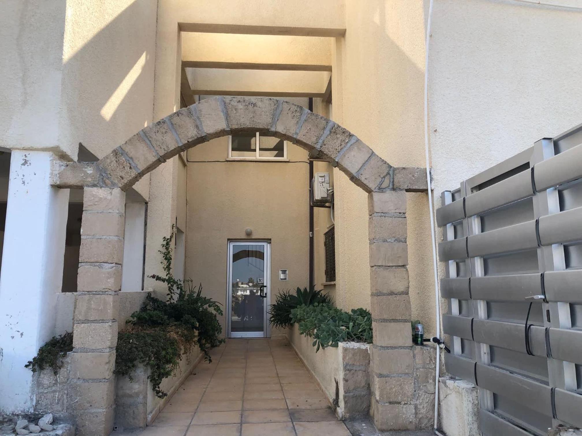 Lighthouse Beach - 3BR Seafront Apt 50m to Beach with Sea Views - Sleeps 6