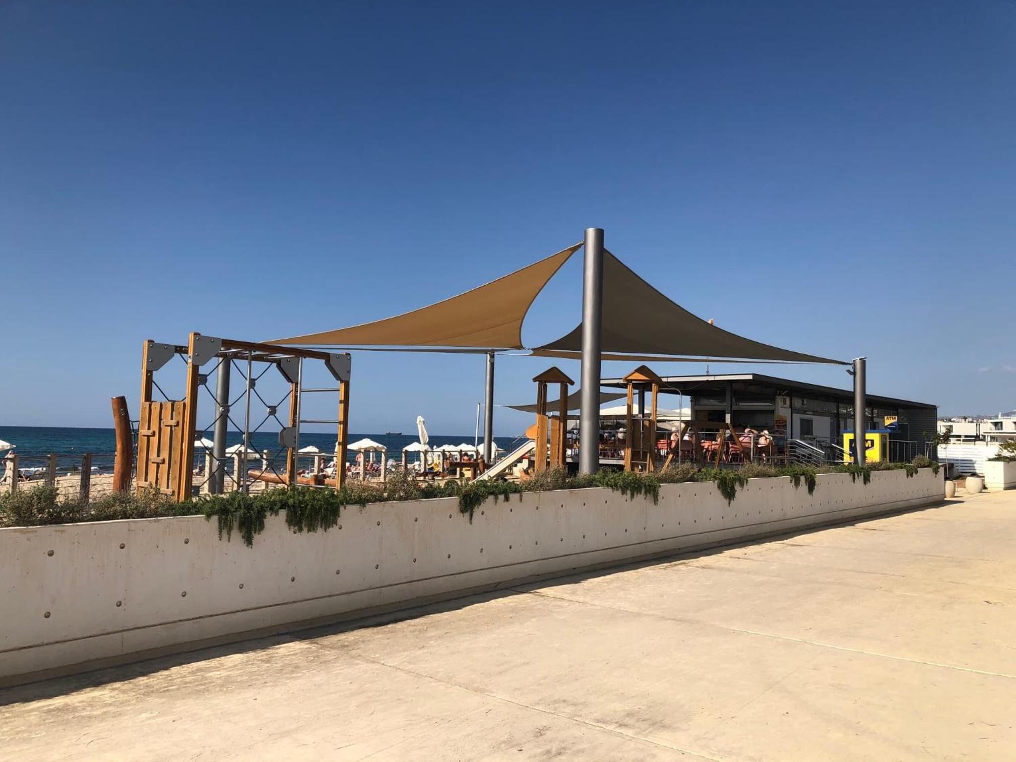 Lighthouse Beach - 3BR Seafront Apt 50m to Beach with Sea Views - Sleeps 6