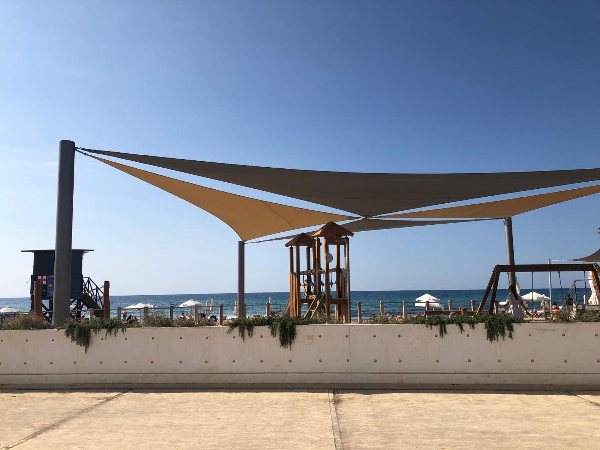 Lighthouse Beach - 3BR Seafront Apt 50m to Beach with Sea Views - Sleeps 6
