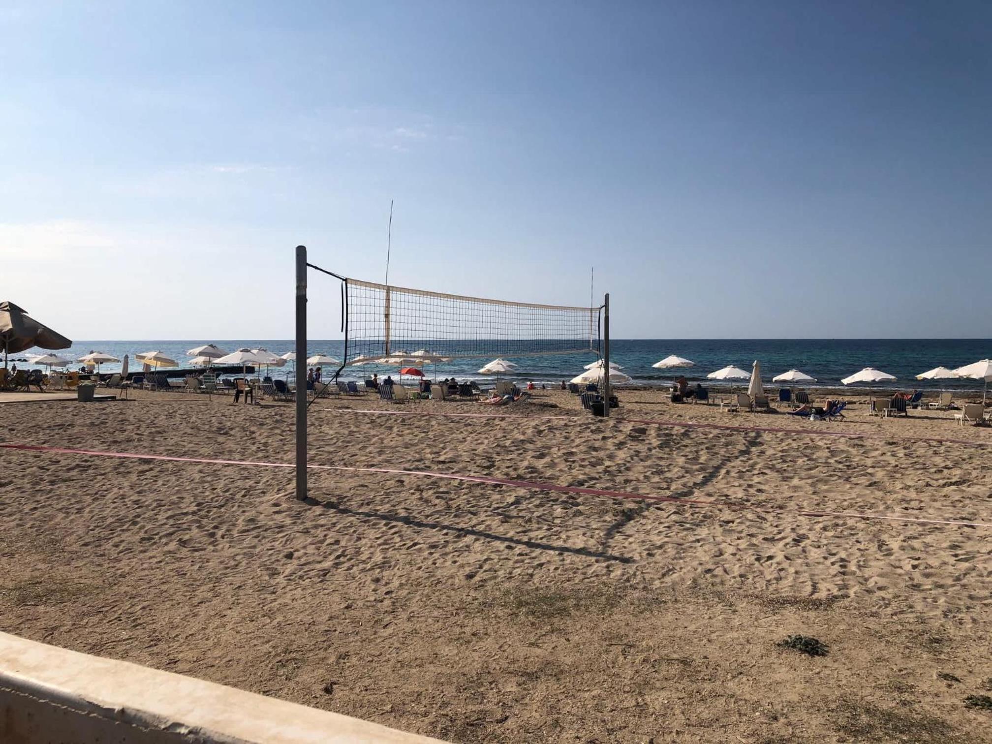 Lighthouse Beach - 3BR Seafront Apt 50m to Beach with Sea Views - Sleeps 6