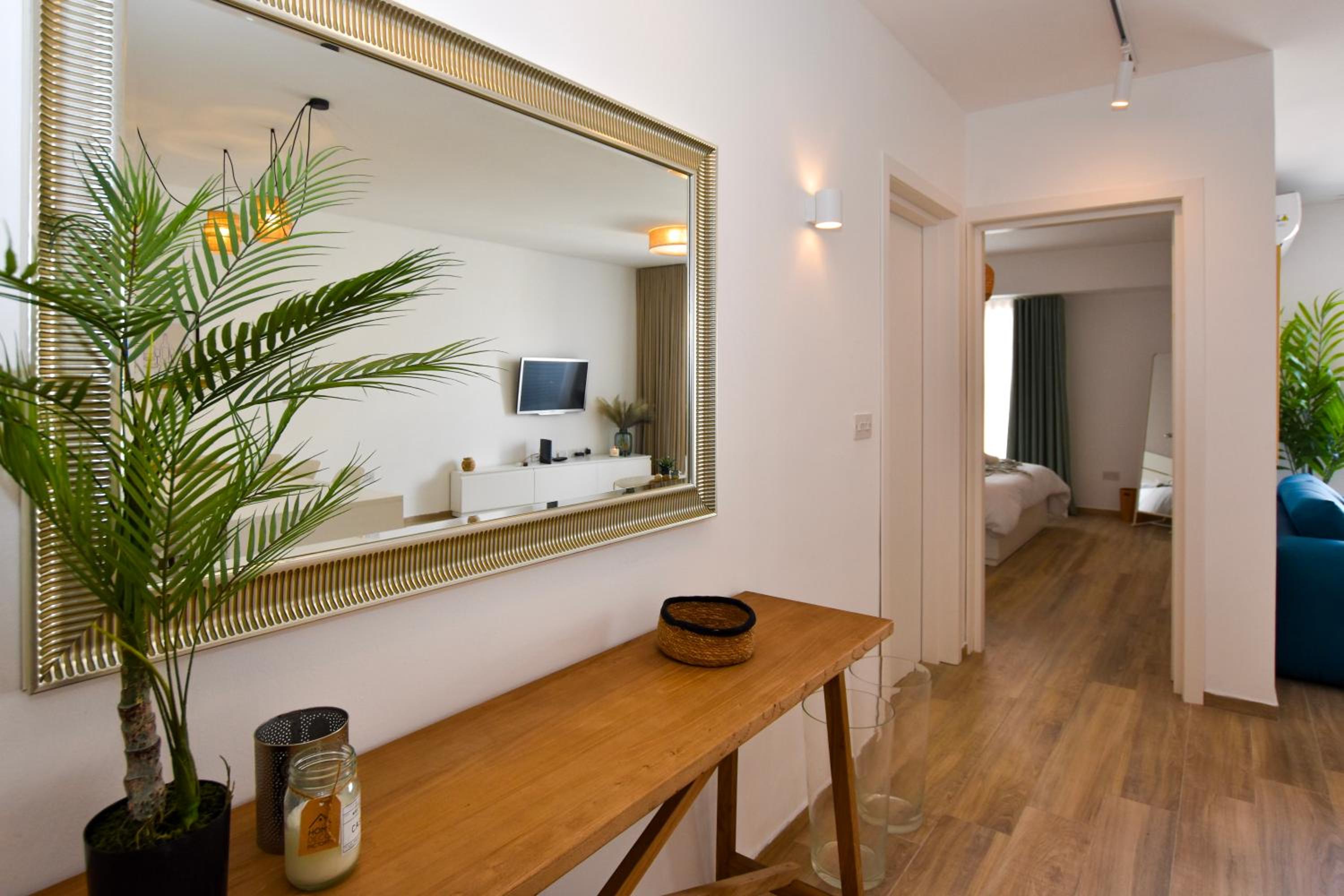 Palm Suites 55 photo 2