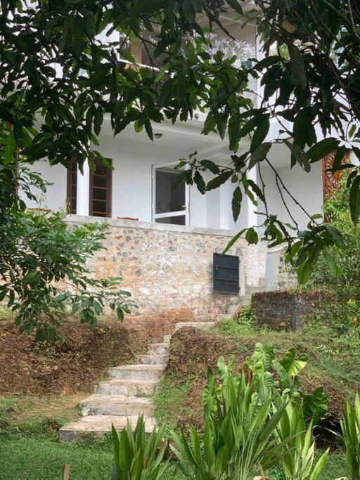 Monara Retreat Villa Induruwa