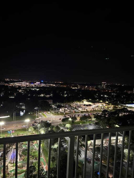 Disney Lakefront Luxury!