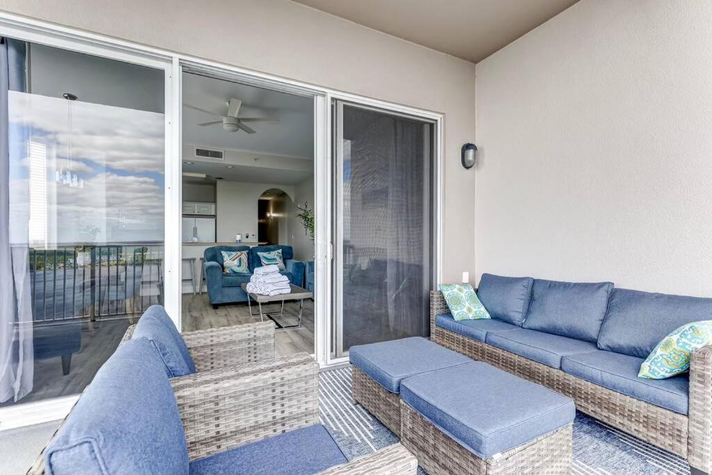 Disney Lakefront Luxury!
