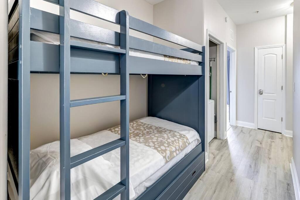 Disney Lakefront Luxury!