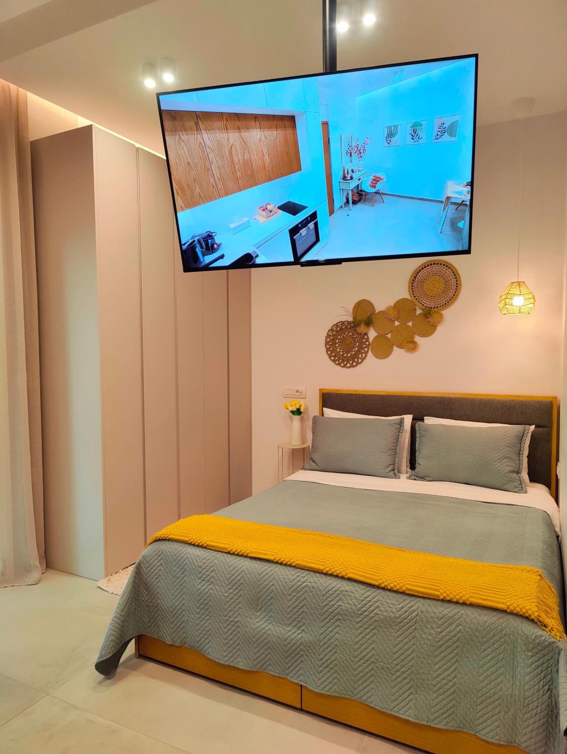 Elpis' cozy & luxury apartment photo 5