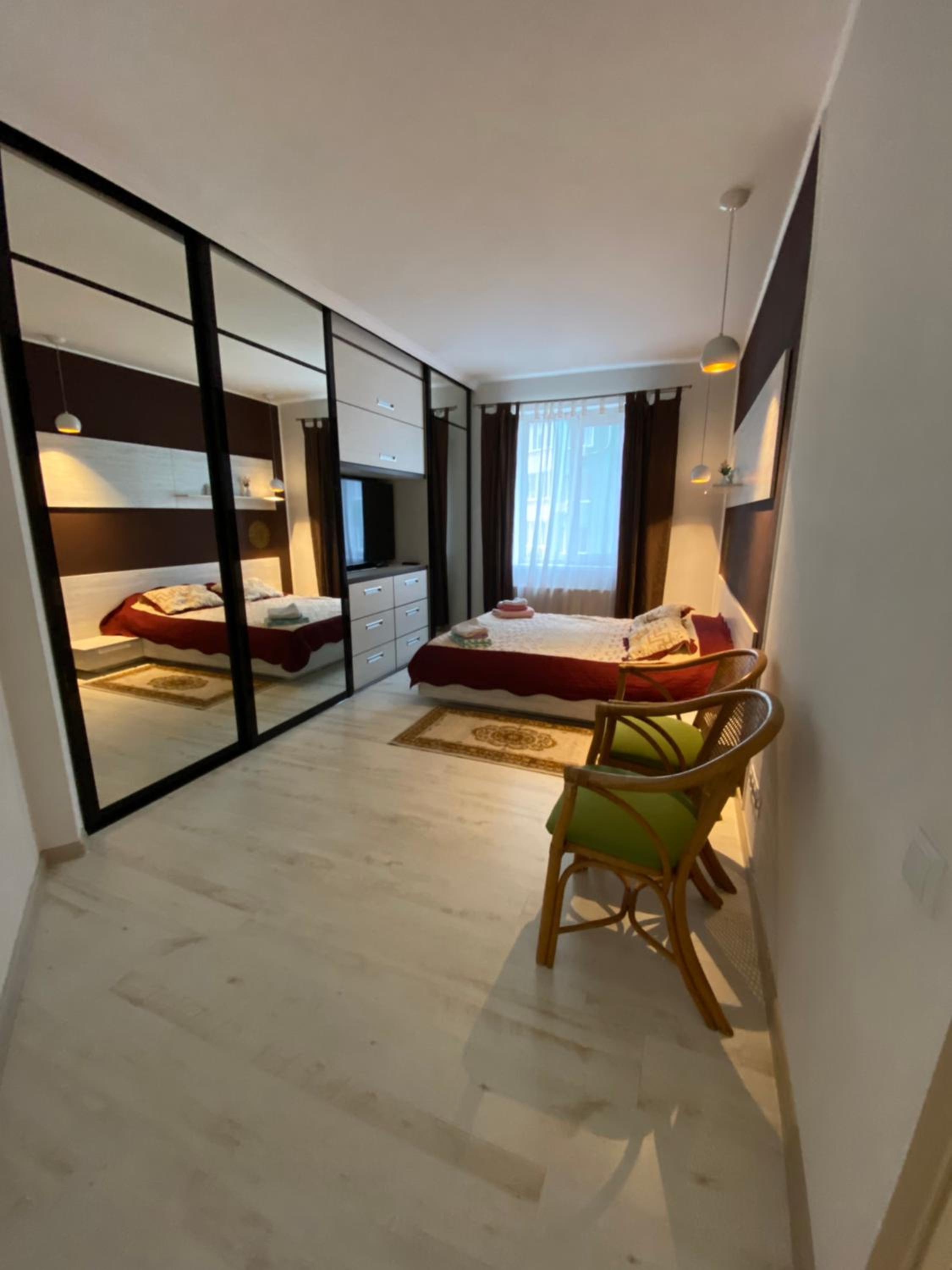 Magenta Apartment