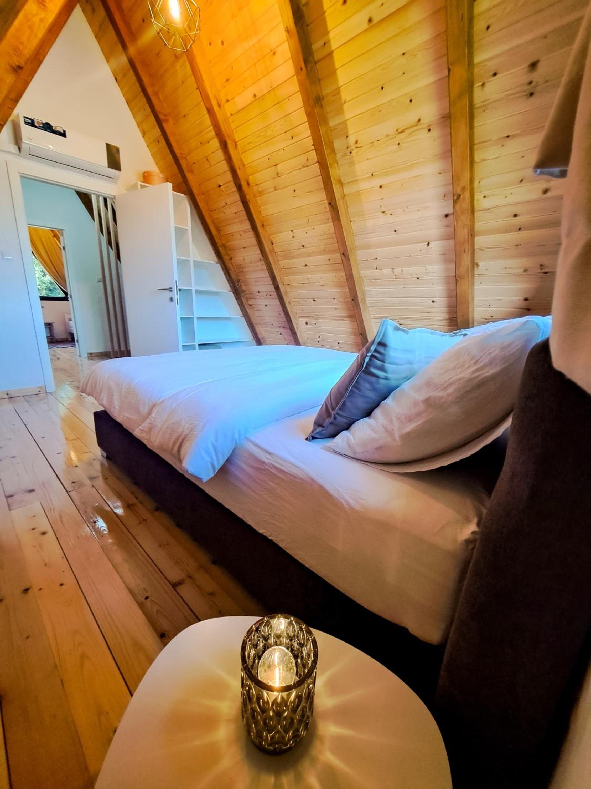 Forest House Bukva