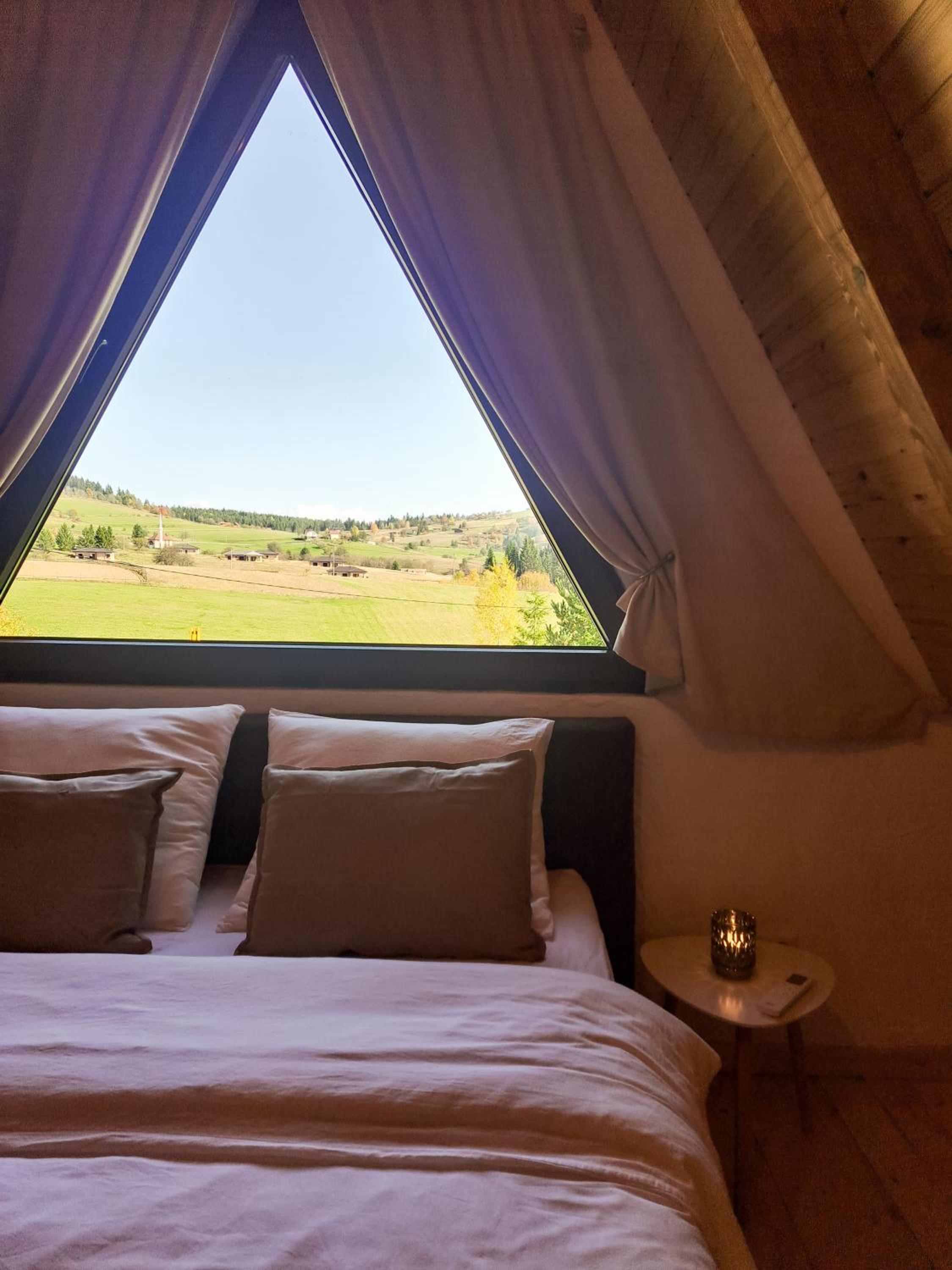 Forest House Bukva